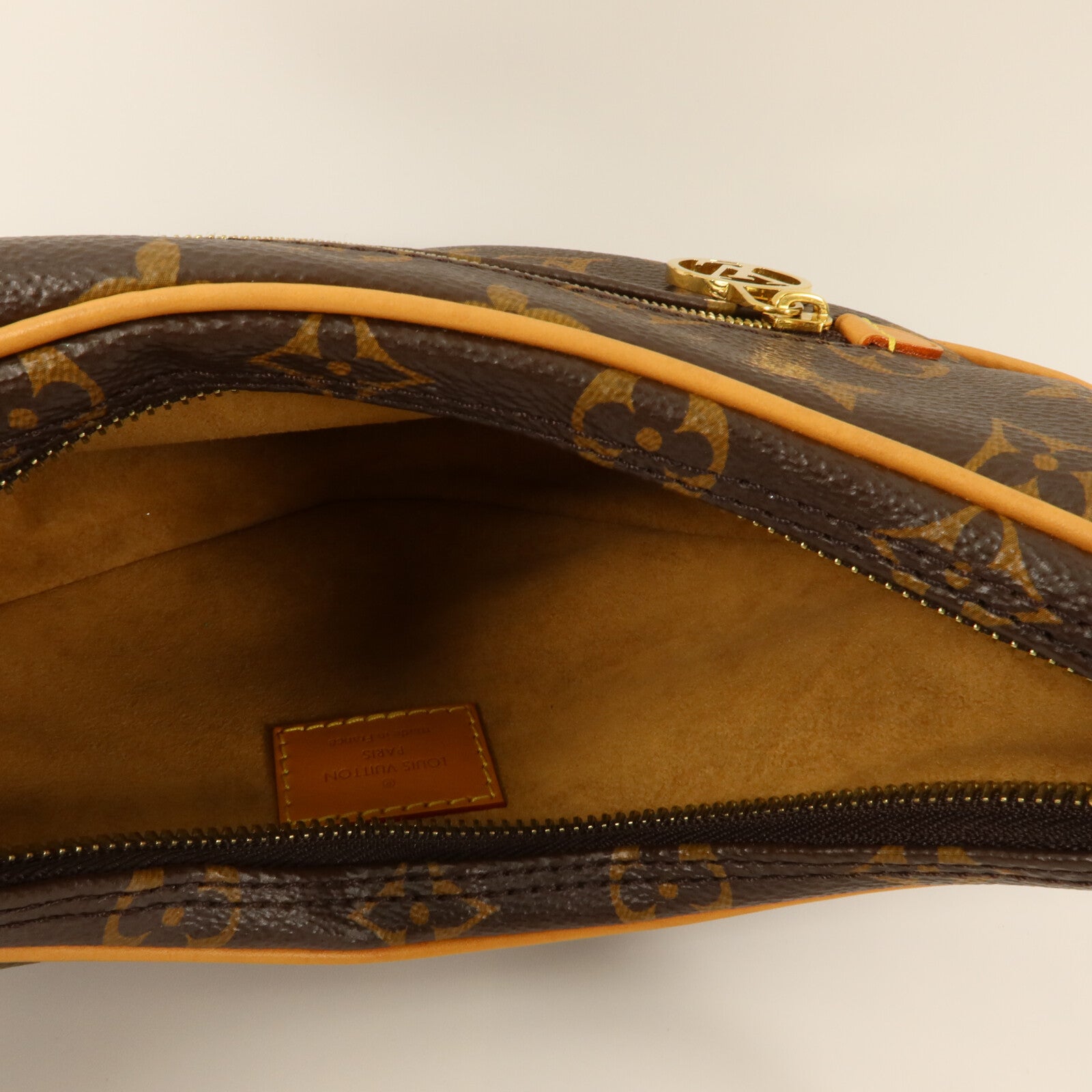 LOUIS VUITTON Monogram Loop肩背袋