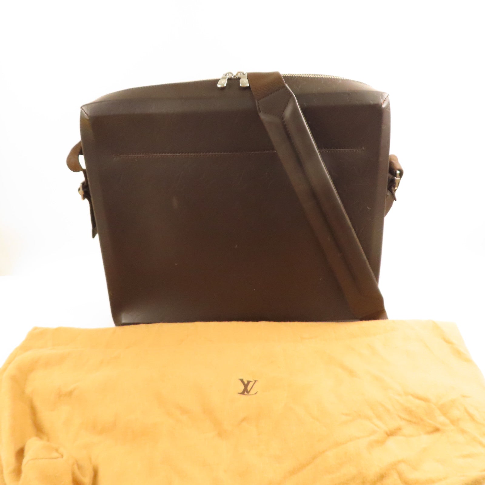 LOUIS VUITTON Monogram Glace Steve銀扣鏈帶肩背袋
