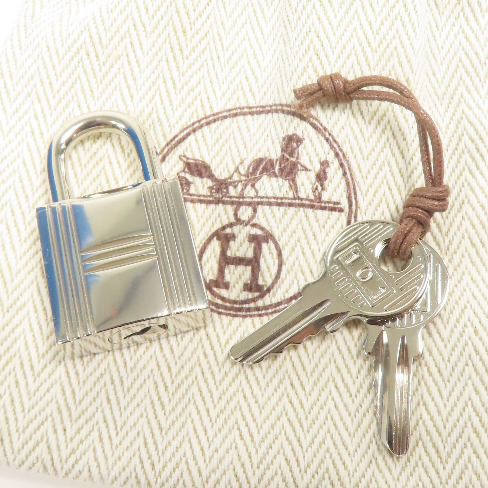 HERMES Clemence皮革Picotin MM銀扣手挽袋