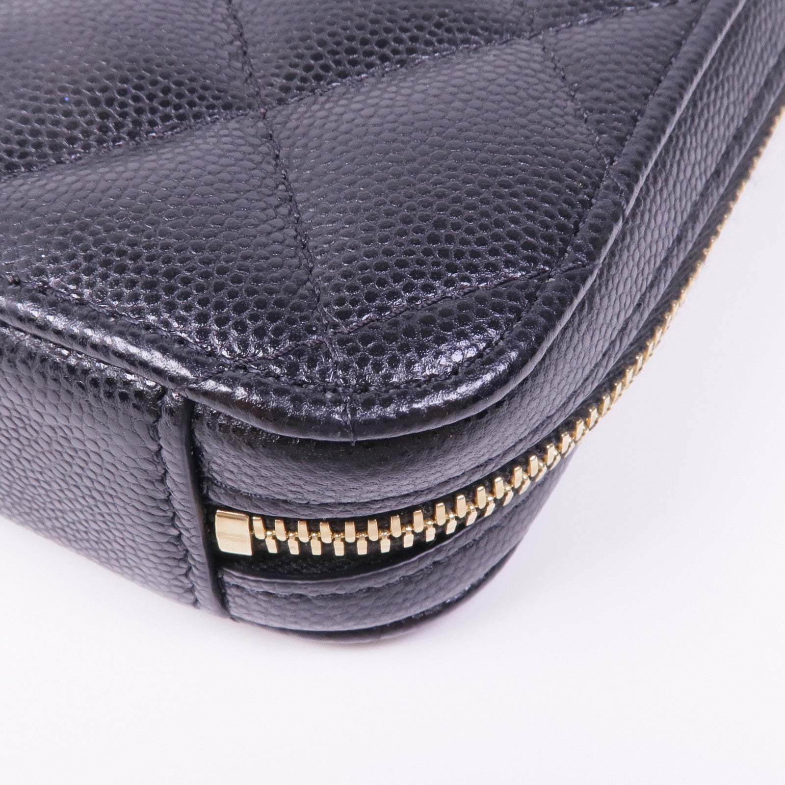 CHANEL 【激減優惠】牛皮皮革Phone Case With Chain金扣鏈帶肩背袋