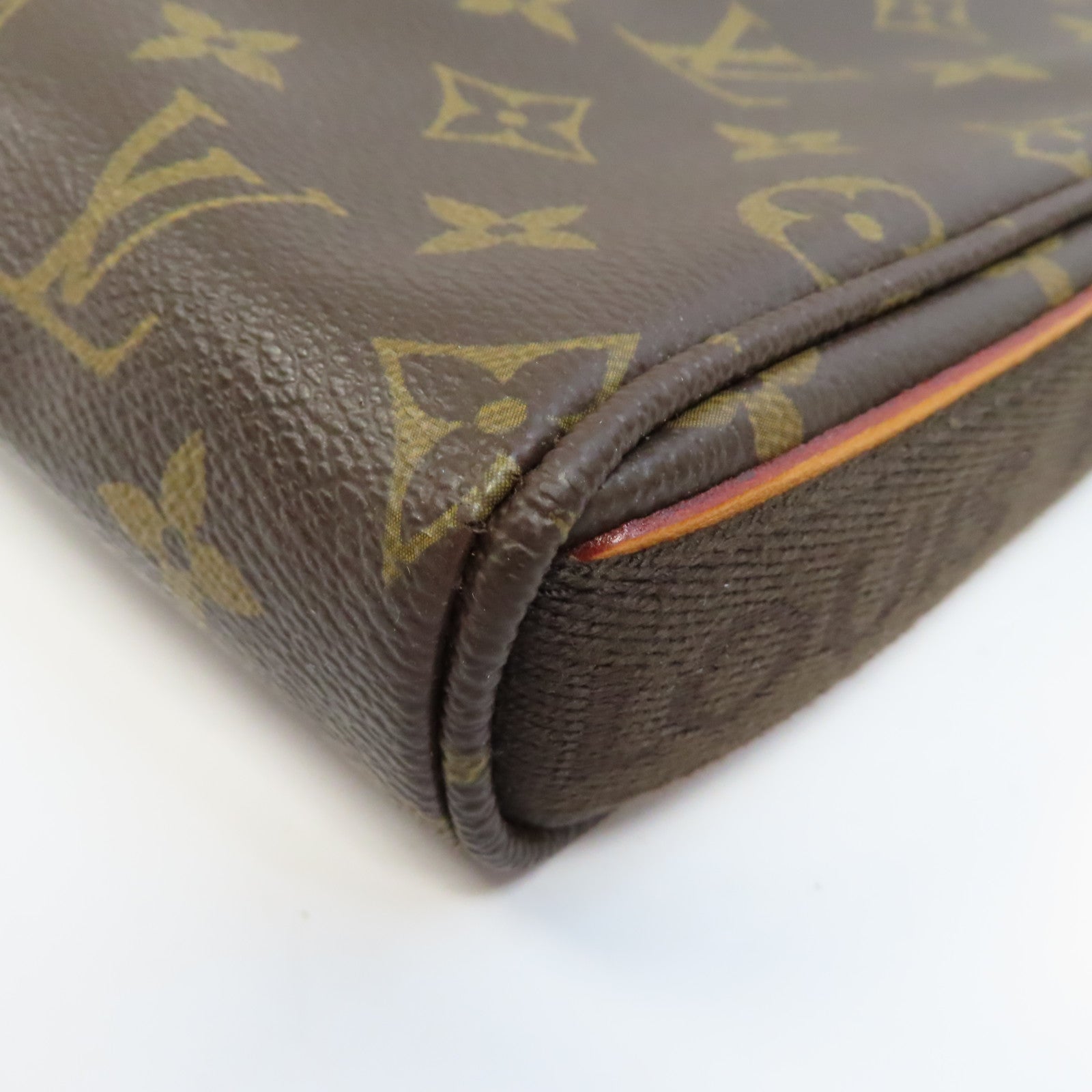 LOUIS VUITTON Monogram Trotteur Beaubourg金扣肩背袋啡色