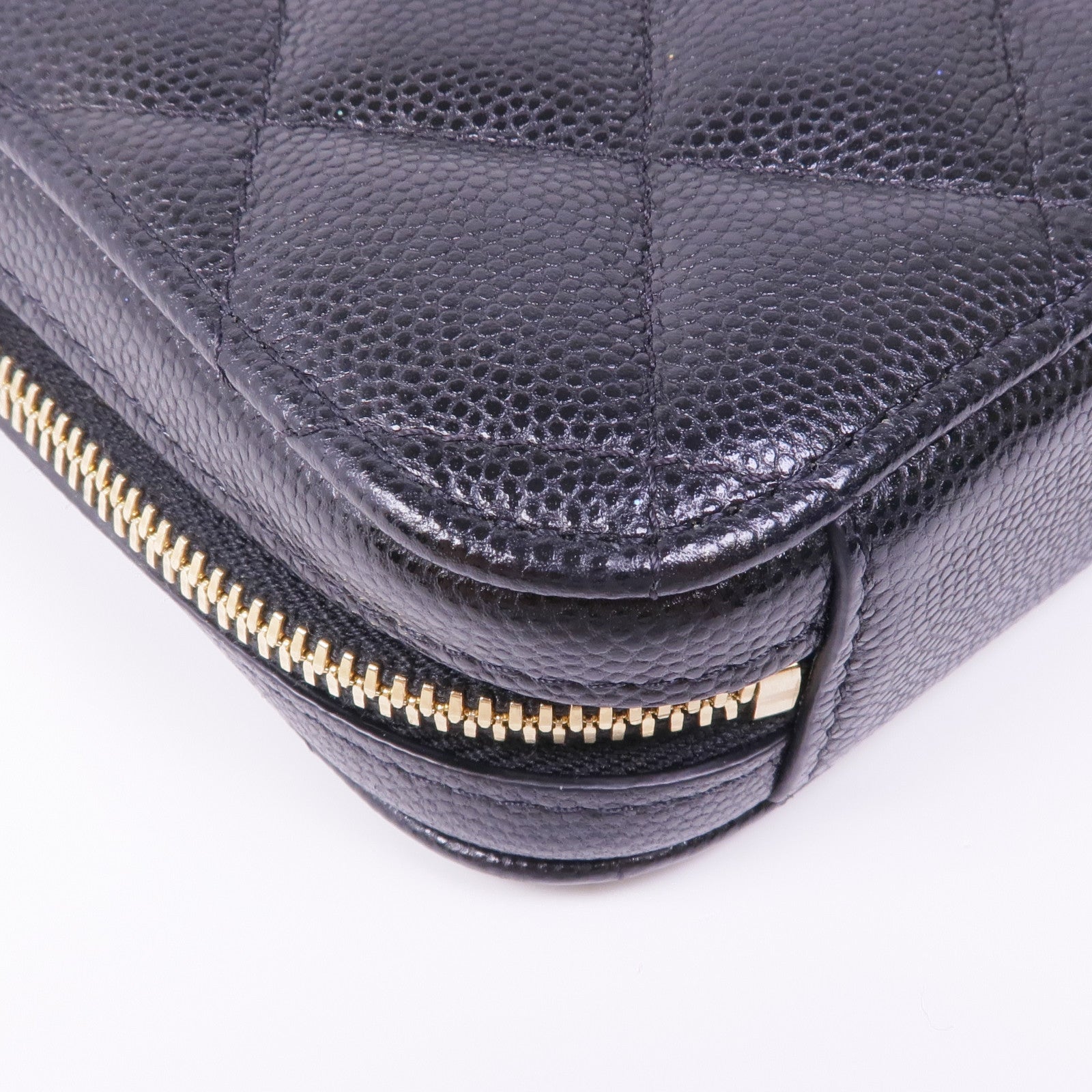 CHANEL 【激減優惠】牛皮皮革Phone Case With Chain金扣鏈帶肩背袋