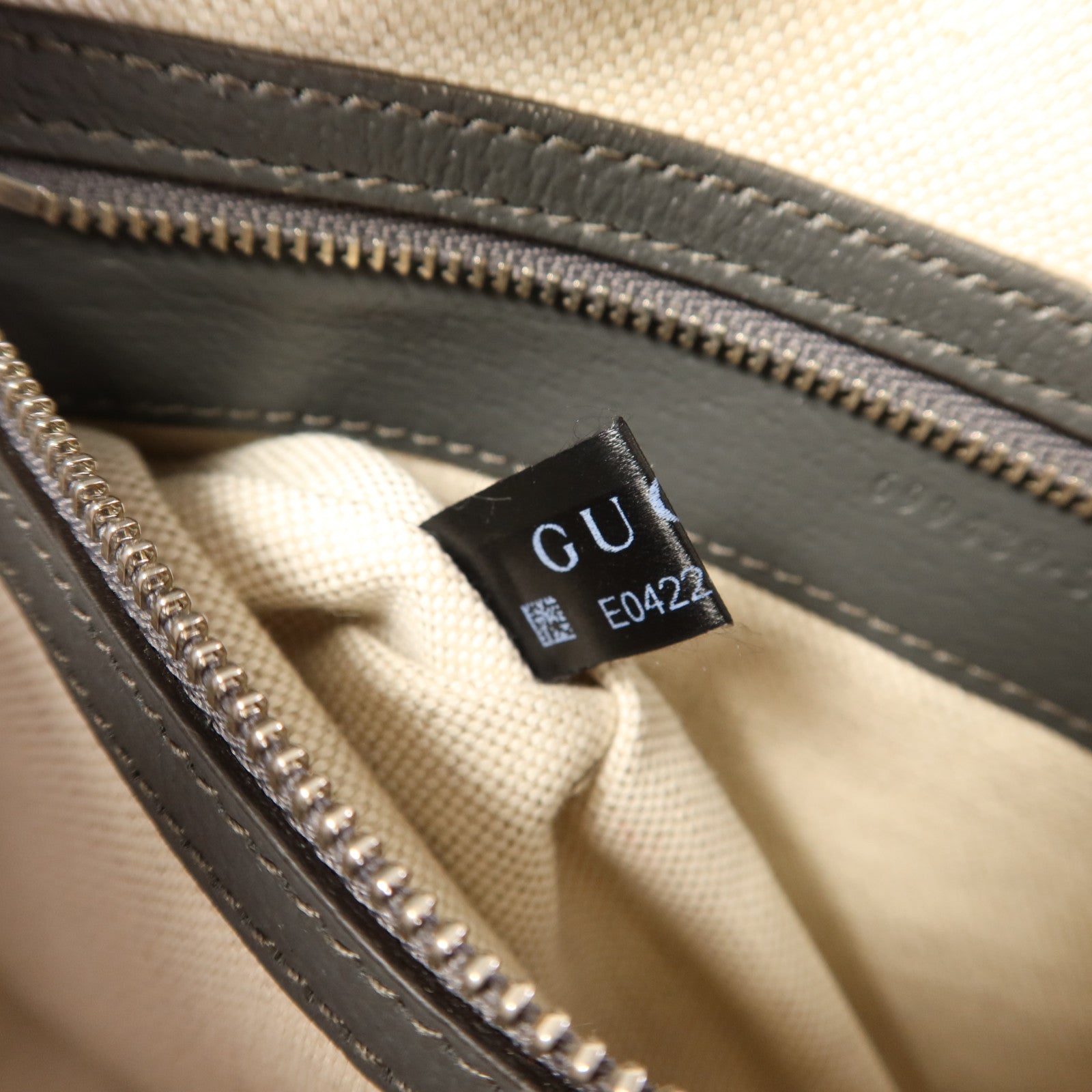 GUCCI 塗層帆布Ophidia銀扣肩背袋