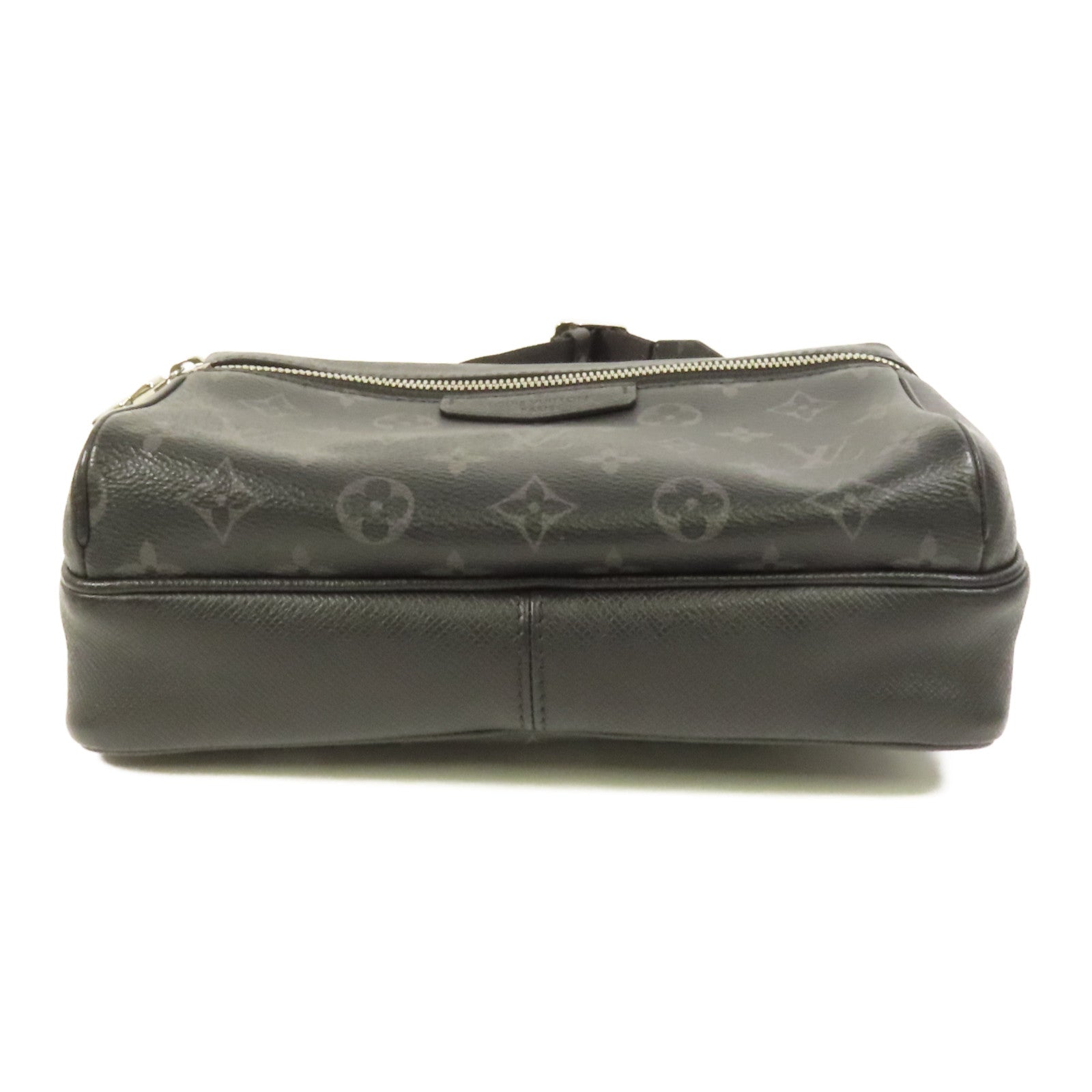 LOUIS VUITTON Monogram Eclipse/Taiga Outdoor Messenger銀扣肩背袋