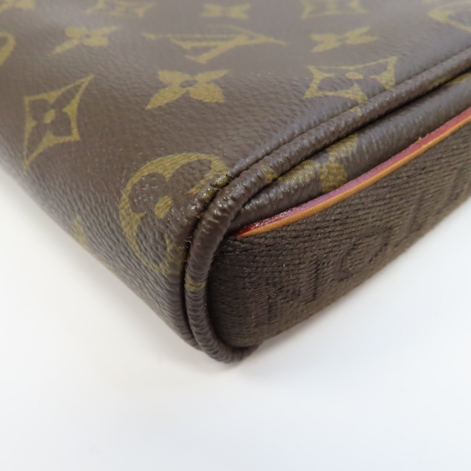LOUIS VUITTON Monogram Trotteur Beaubourg金扣肩背袋啡色
