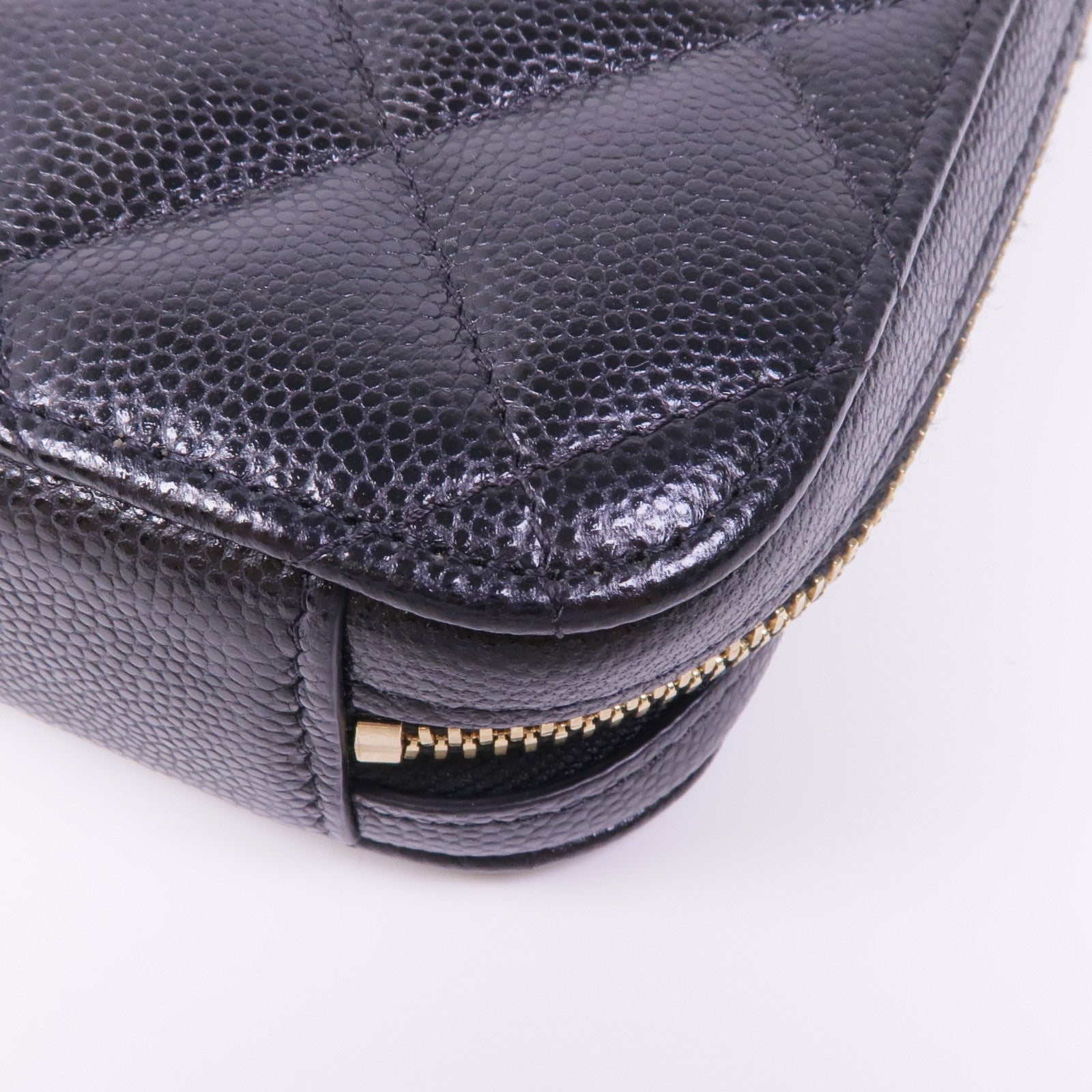 CHANEL 【激減優惠】牛皮皮革Phone Case With Chain金扣鏈帶肩背袋