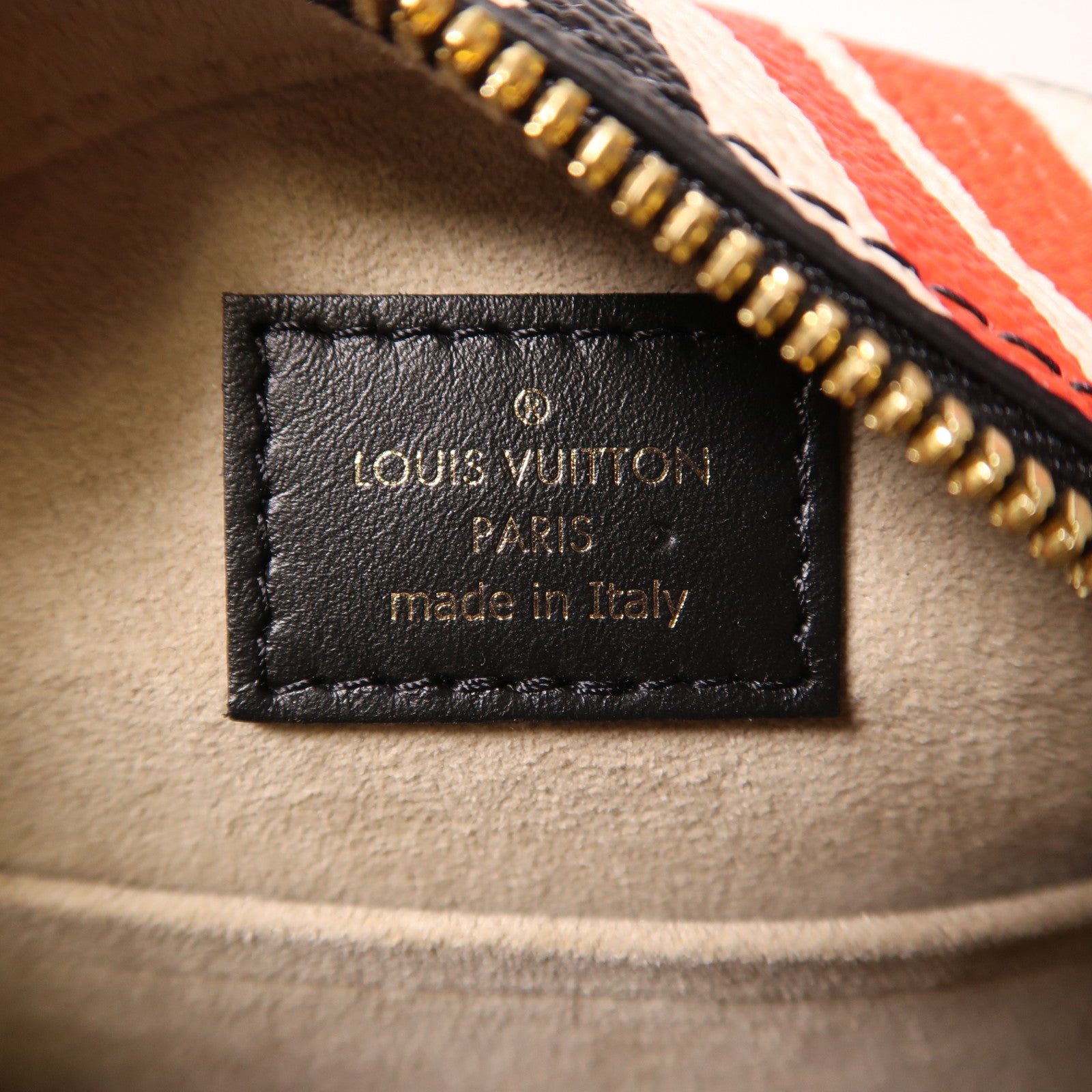 LOUIS VUITTON LV GHW Giant Boite Chapeau Shoulder Bag M45366