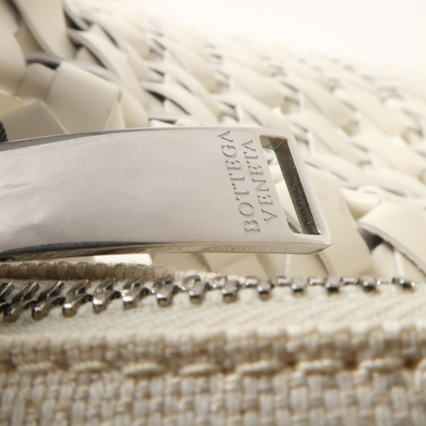 BOTTEGA VENETA 牛皮皮革Bolso De Hombro銀扣肩背袋