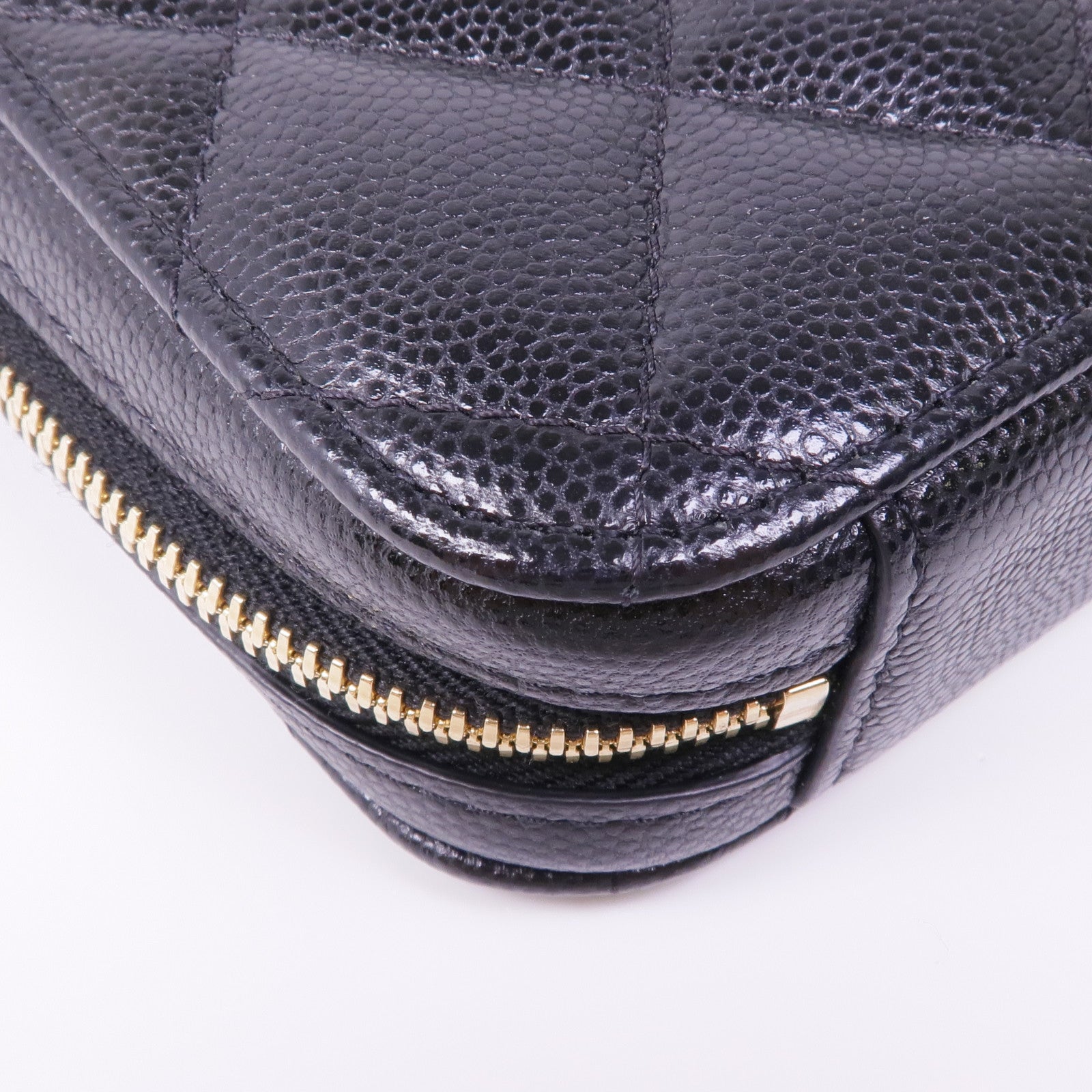 CHANEL 【激減優惠】牛皮皮革Phone Case With Chain金扣鏈帶肩背袋