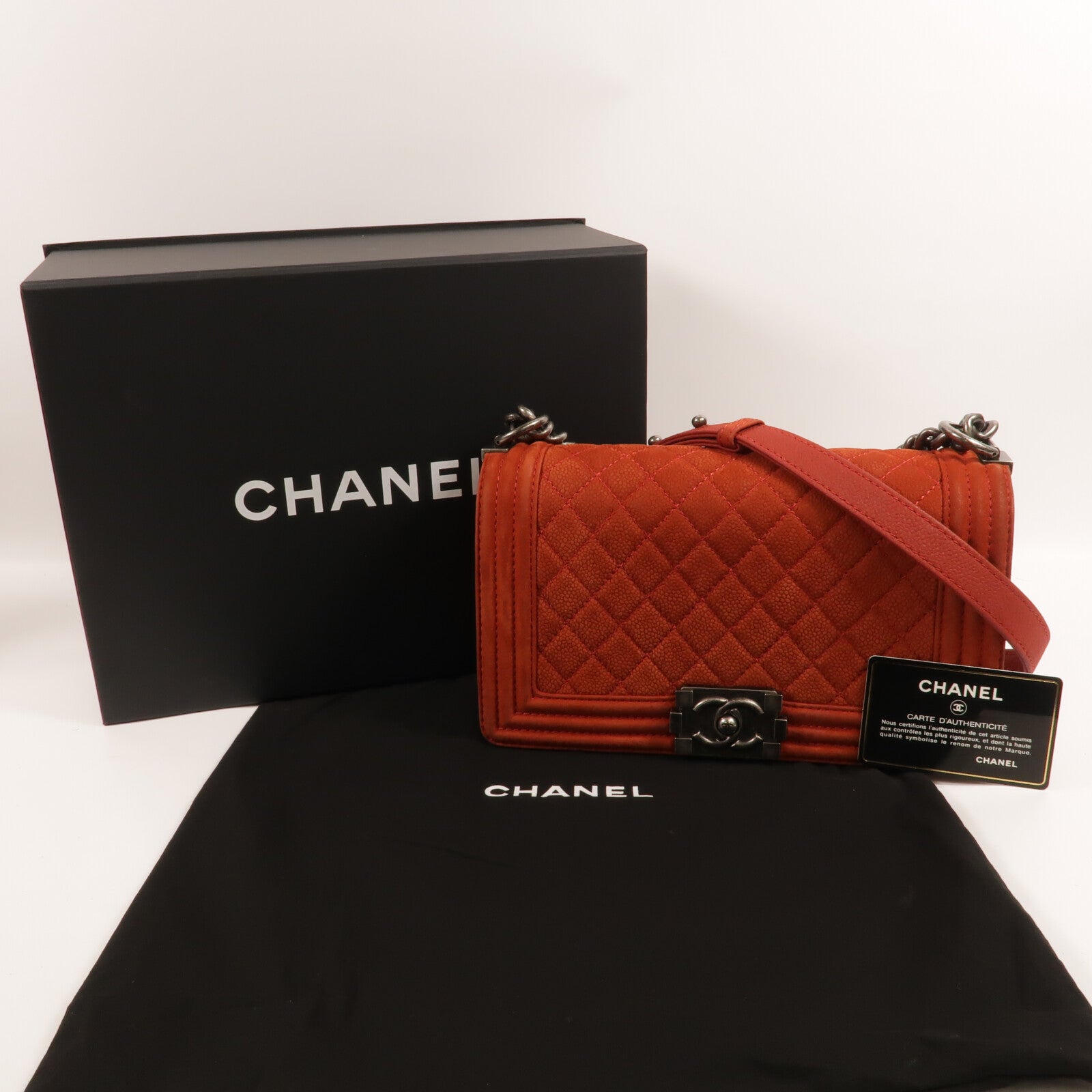 CHANEL 牛皮皮革Boy 25鏈帶肩背袋