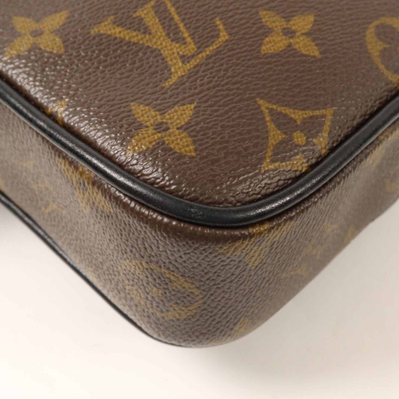LOUIS VUITTON Monogram Macassar Christopher Wearable Wallet肩背袋