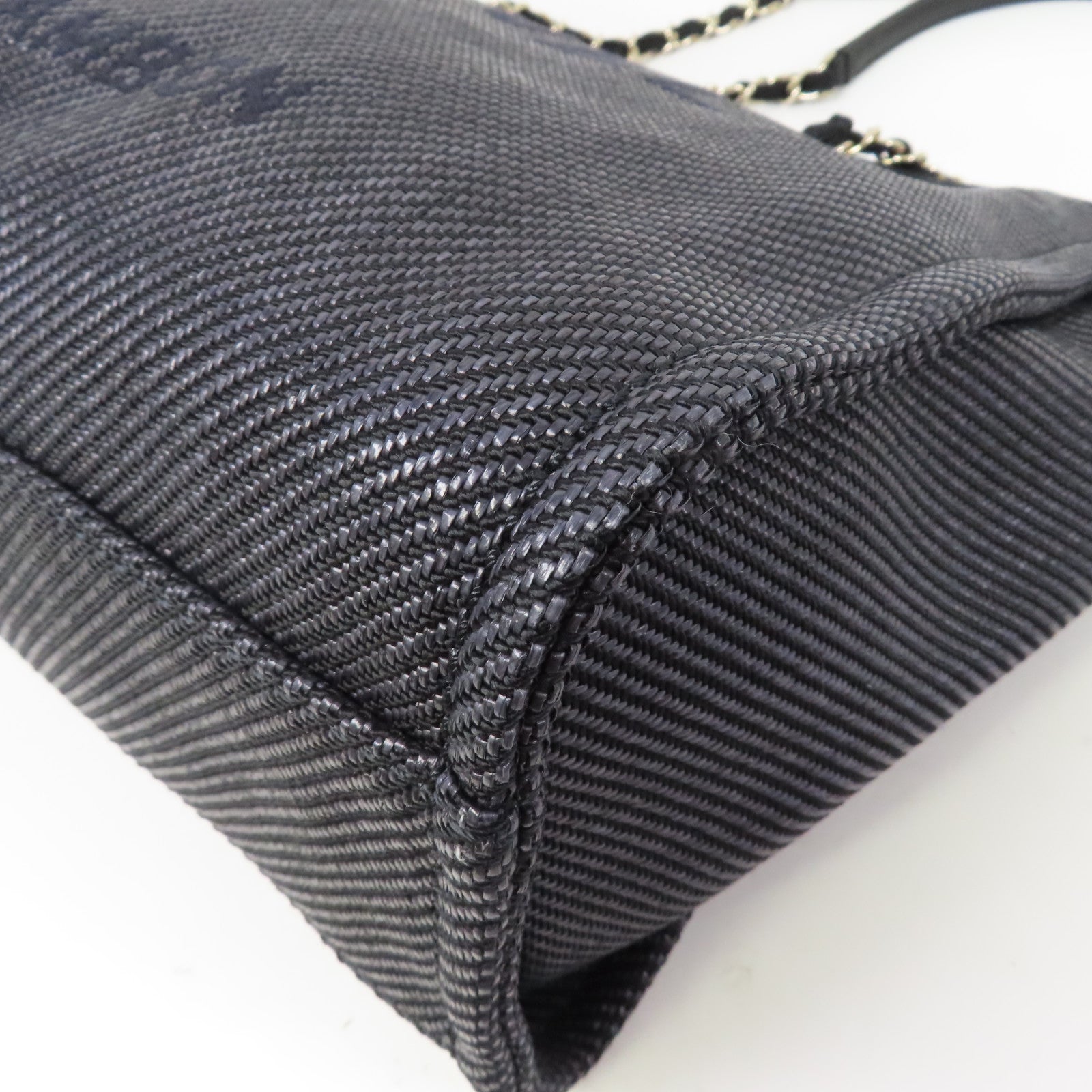 CHANEL 帆布Deauville銀扣手挽袋黑色