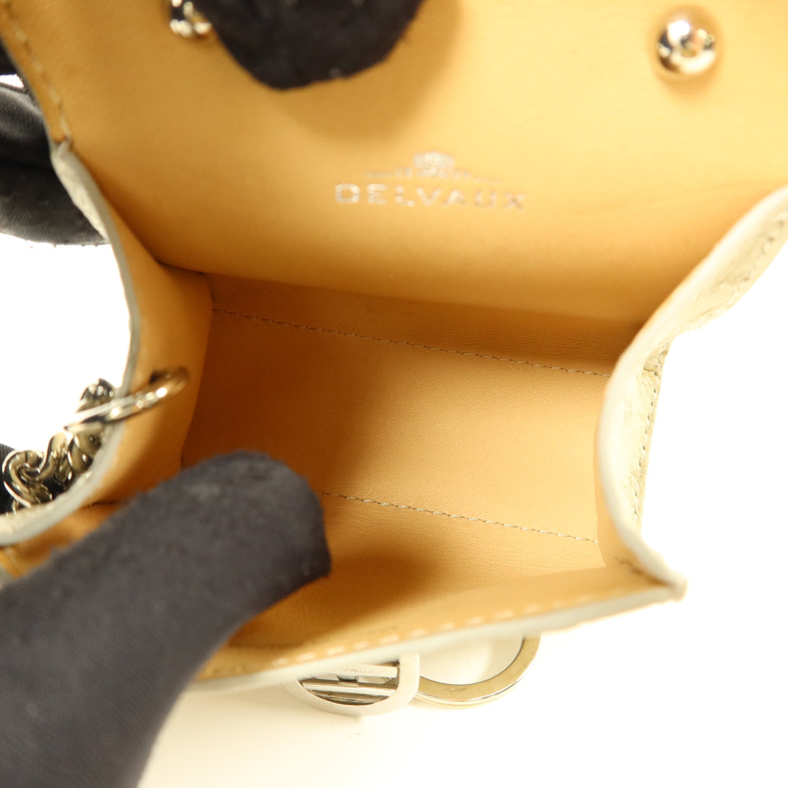 Delvaux 駝鳥皮革Charm銀扣掛飾