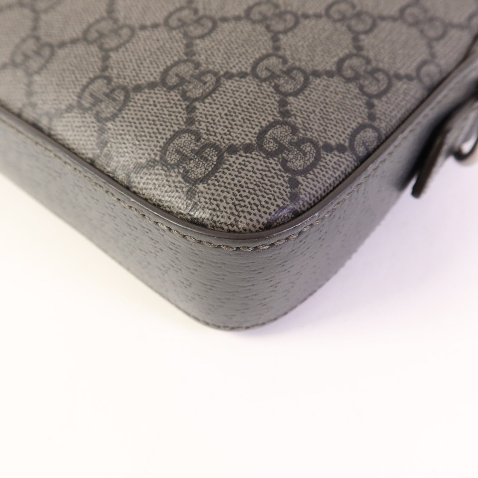 GUCCI 塗層帆布Ophidia銀扣肩背袋