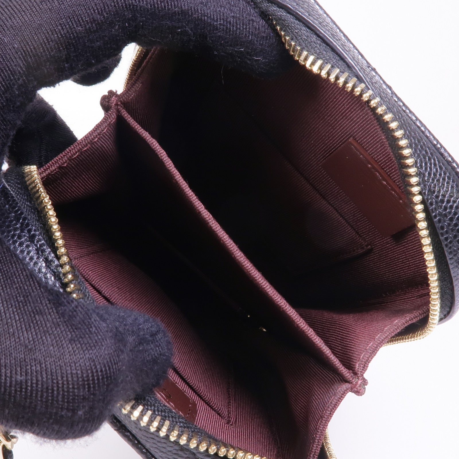 CHANEL 牛皮皮革Phone Case With Chain金扣鏈帶肩背袋