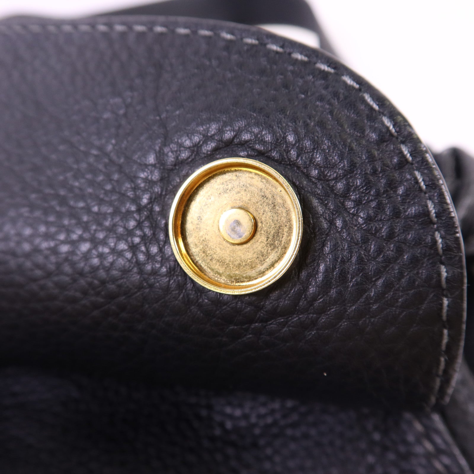 Chloe 牛皮皮革Marcie Saddle金扣肩背袋