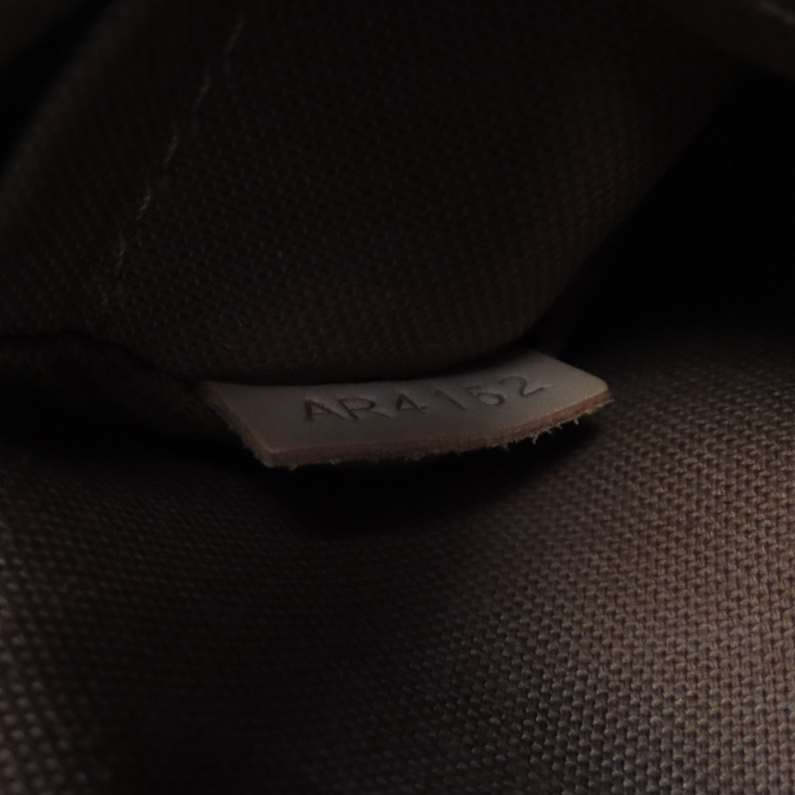 LOUIS VUITTON Monogram Trotteur Beaubourg金扣肩背袋啡色