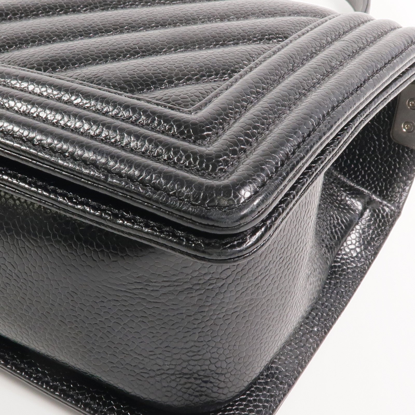 CHANEL 牛皮皮革Boy 25銀扣鏈帶肩背袋