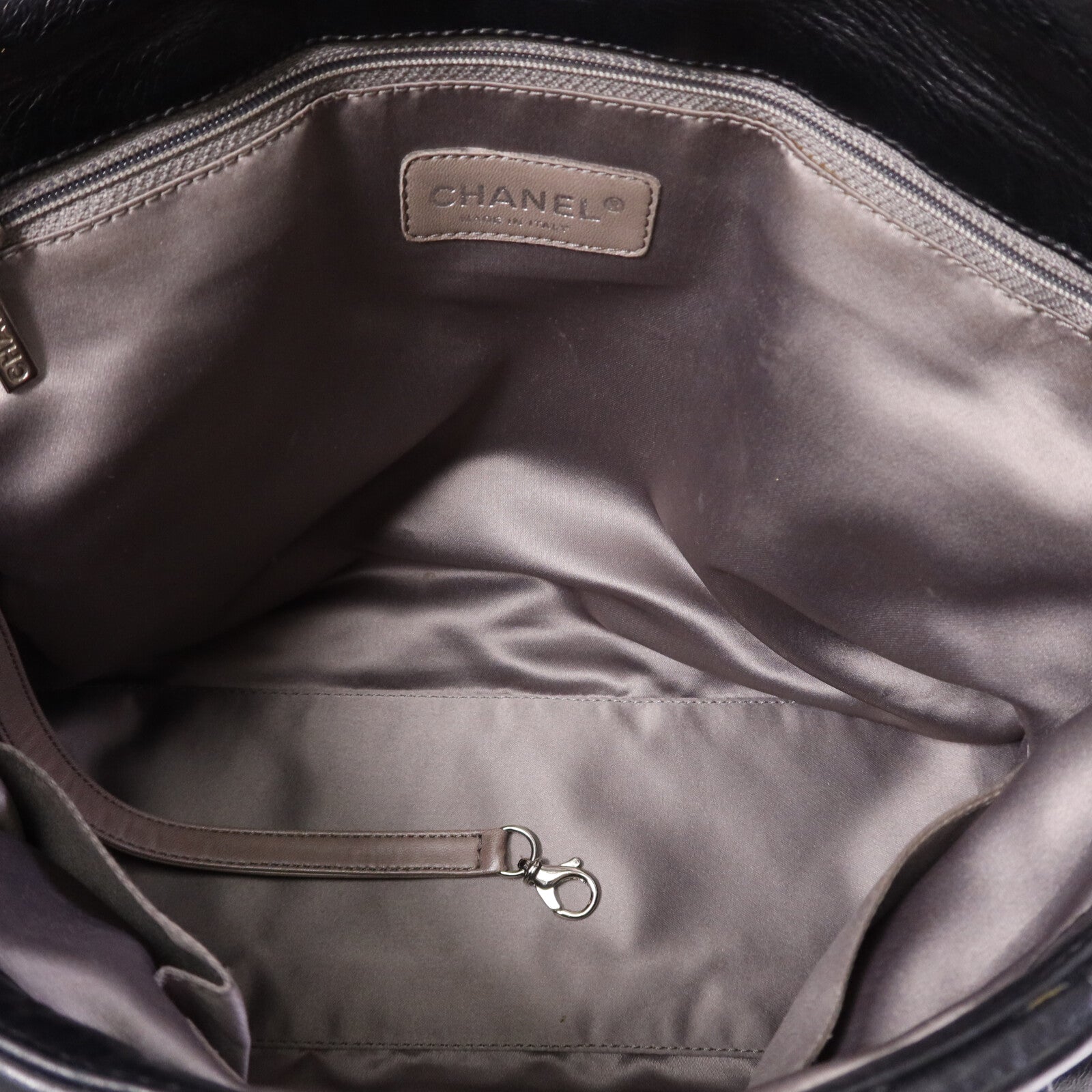 CHANEL 羊皮皮革So Black Flap Hand Bag銀扣手挽袋