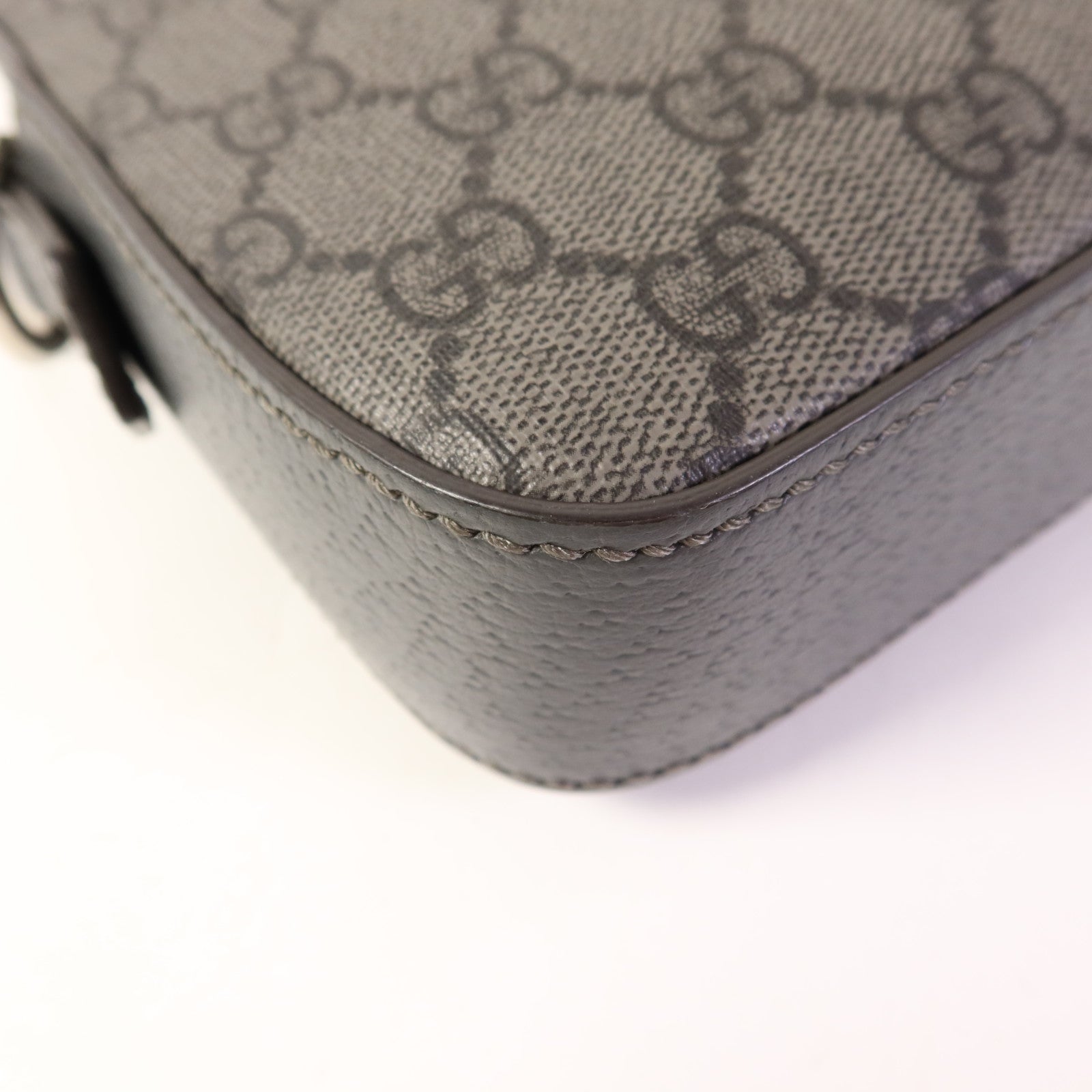 GUCCI 塗層帆布Ophidia銀扣肩背袋