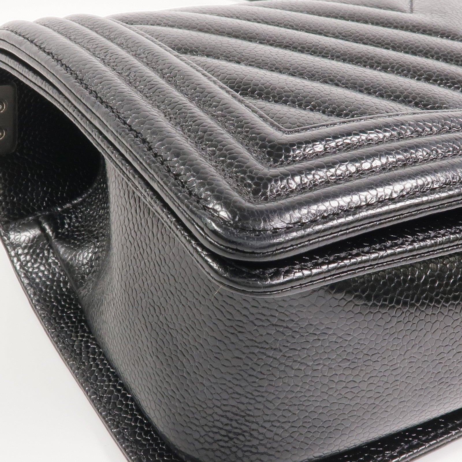 CHANEL 牛皮皮革Boy 25銀扣鏈帶肩背袋