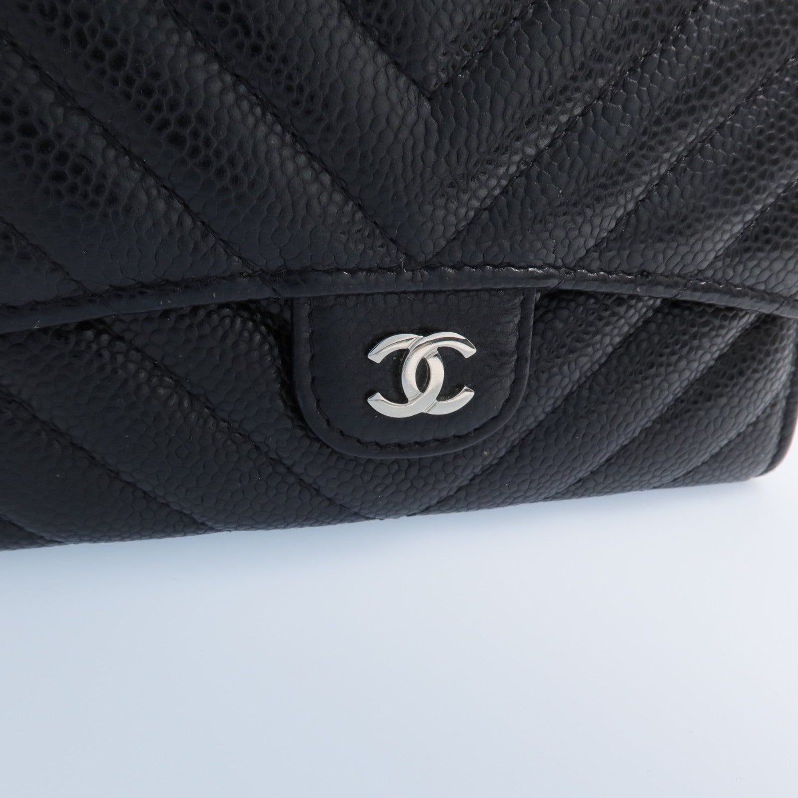 CHANEL 【激減優惠】牛皮皮革Fold Wallet銀扣長錢包