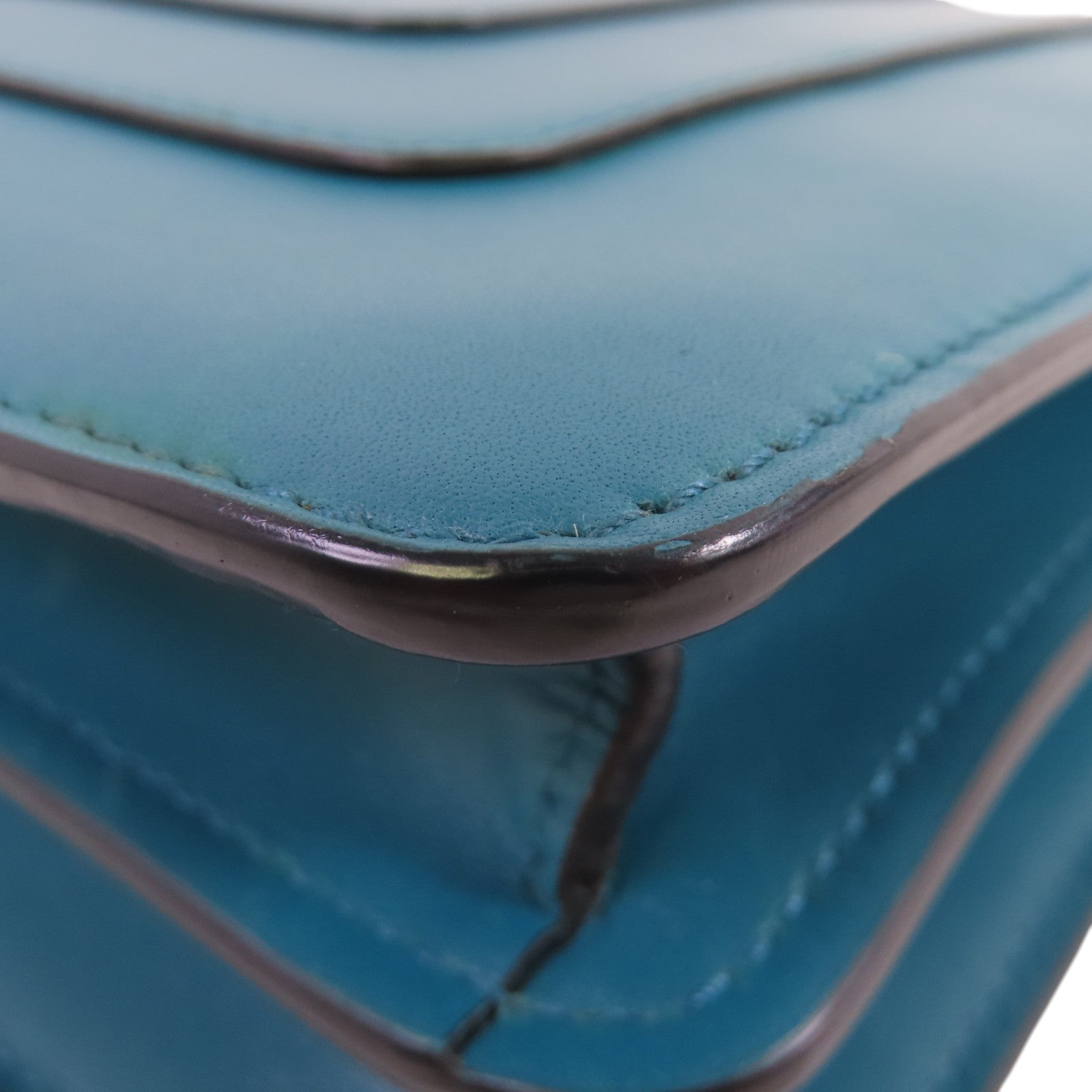 BVLGARI 【激減優惠】牛皮皮革Serpenti Shoulder Bag金扣鏈帶肩背袋