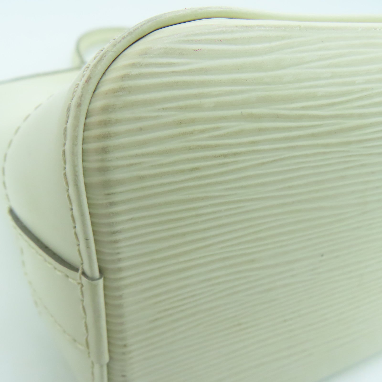 LOUIS VUITTON Epi Lockit Vertical Silver Buckle Handle Bag White