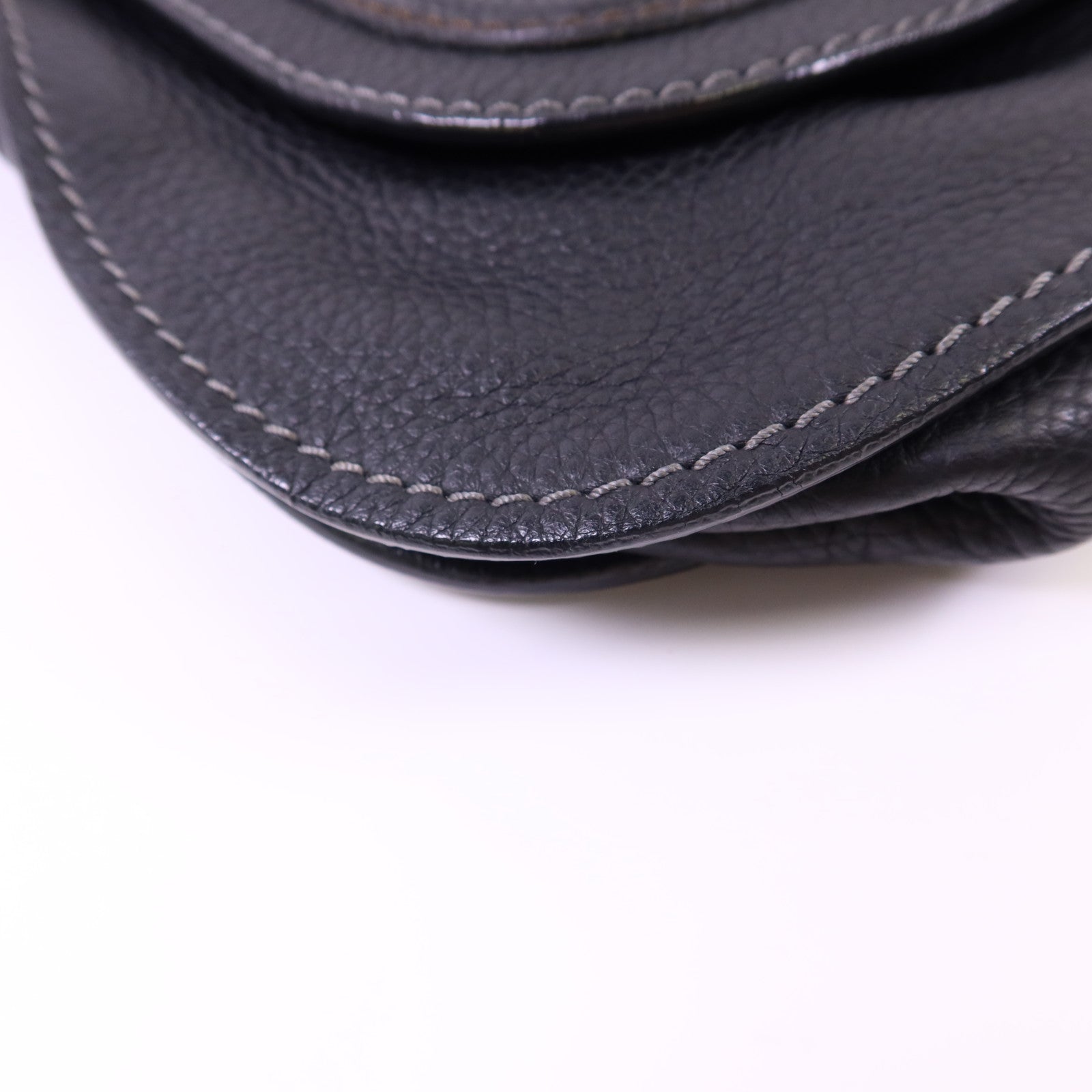 Chloe 牛皮皮革Marcie Saddle金扣肩背袋