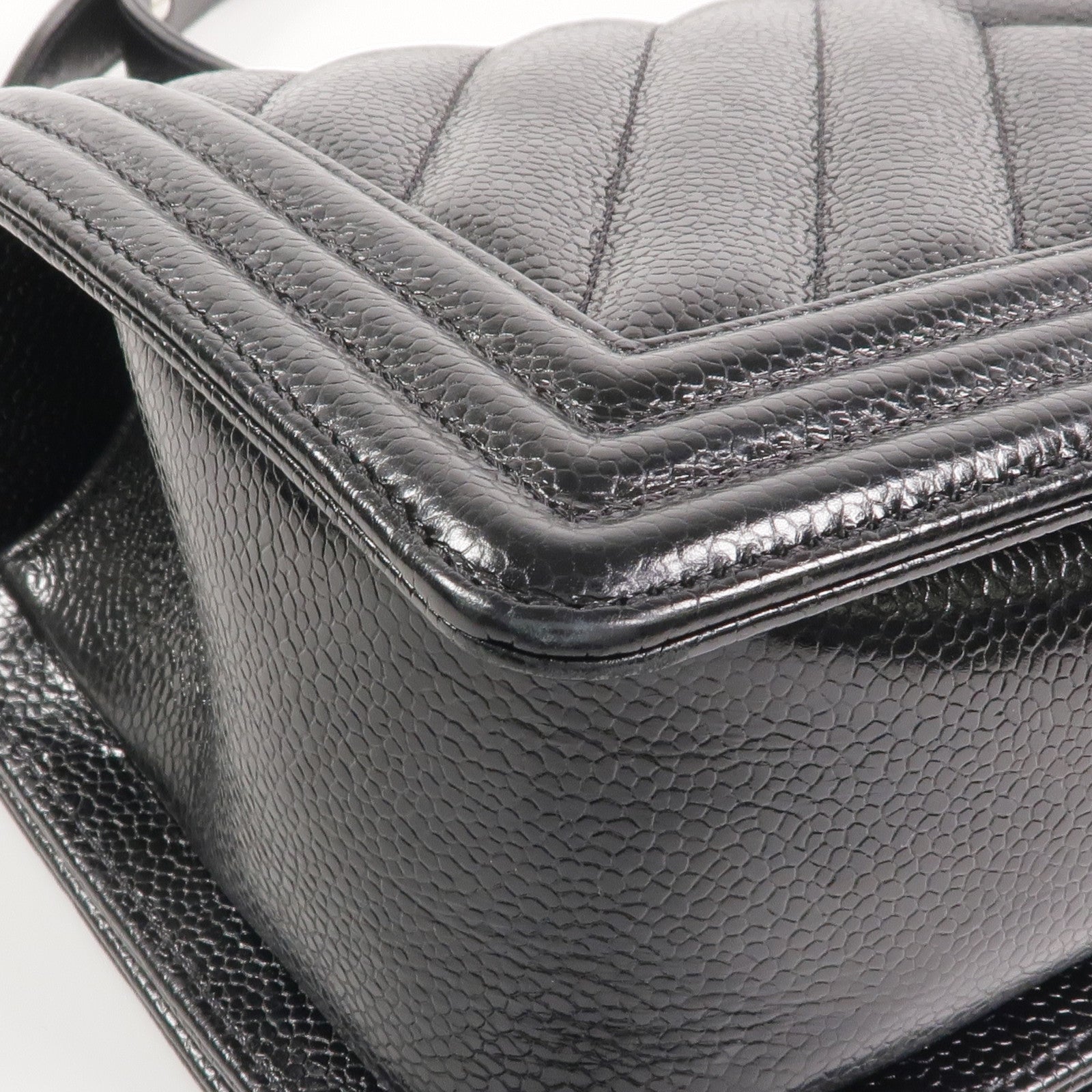 CHANEL 牛皮皮革Boy 25銀扣鏈帶肩背袋