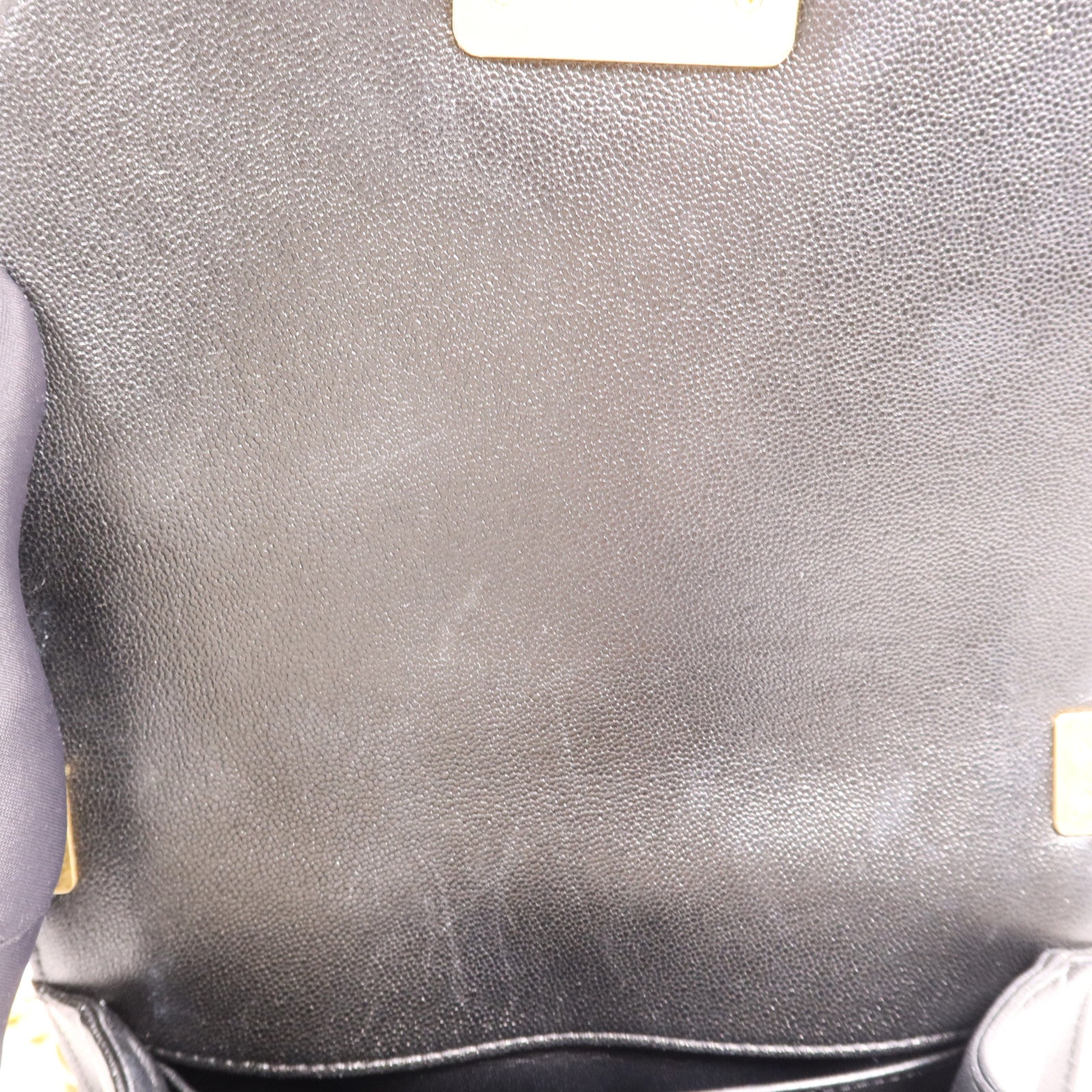 CHANEL 牛皮皮革Boy Messenger金扣鏈帶肩背袋