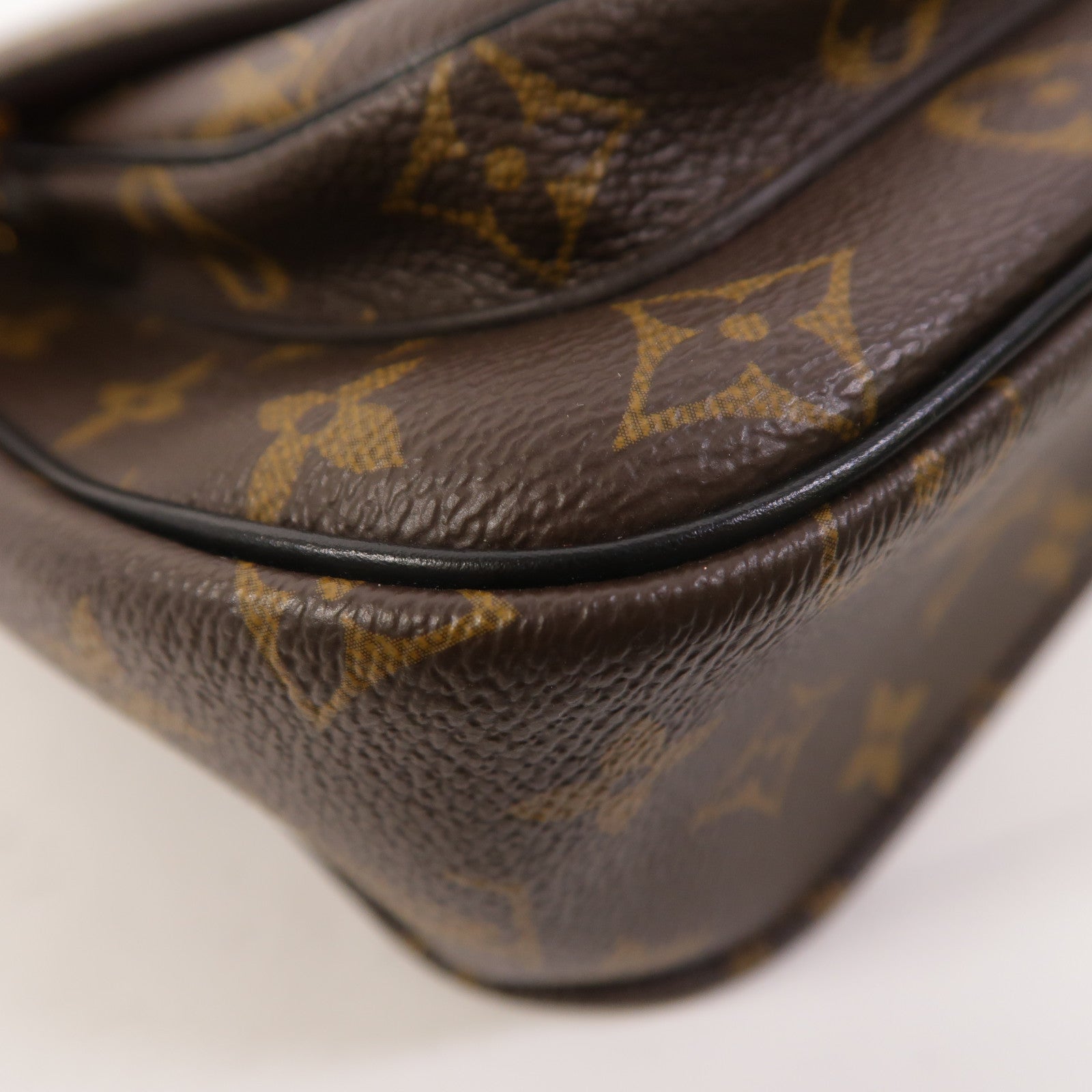LOUIS VUITTON Monogram Passy肩背袋