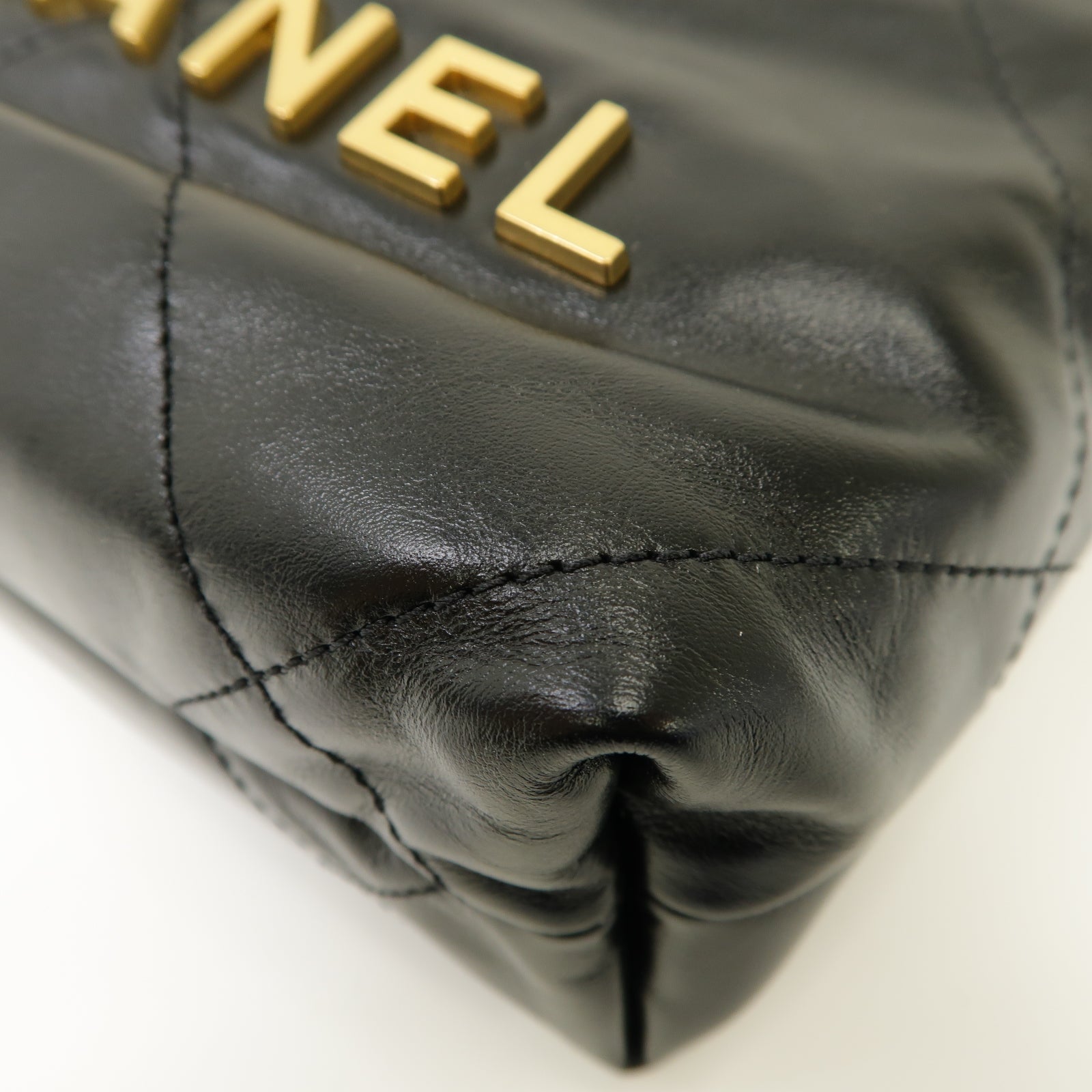 CHANEL 【激減優惠】菱格牛皮皮革22 Mini金扣手挽肩背兩用袋黒色