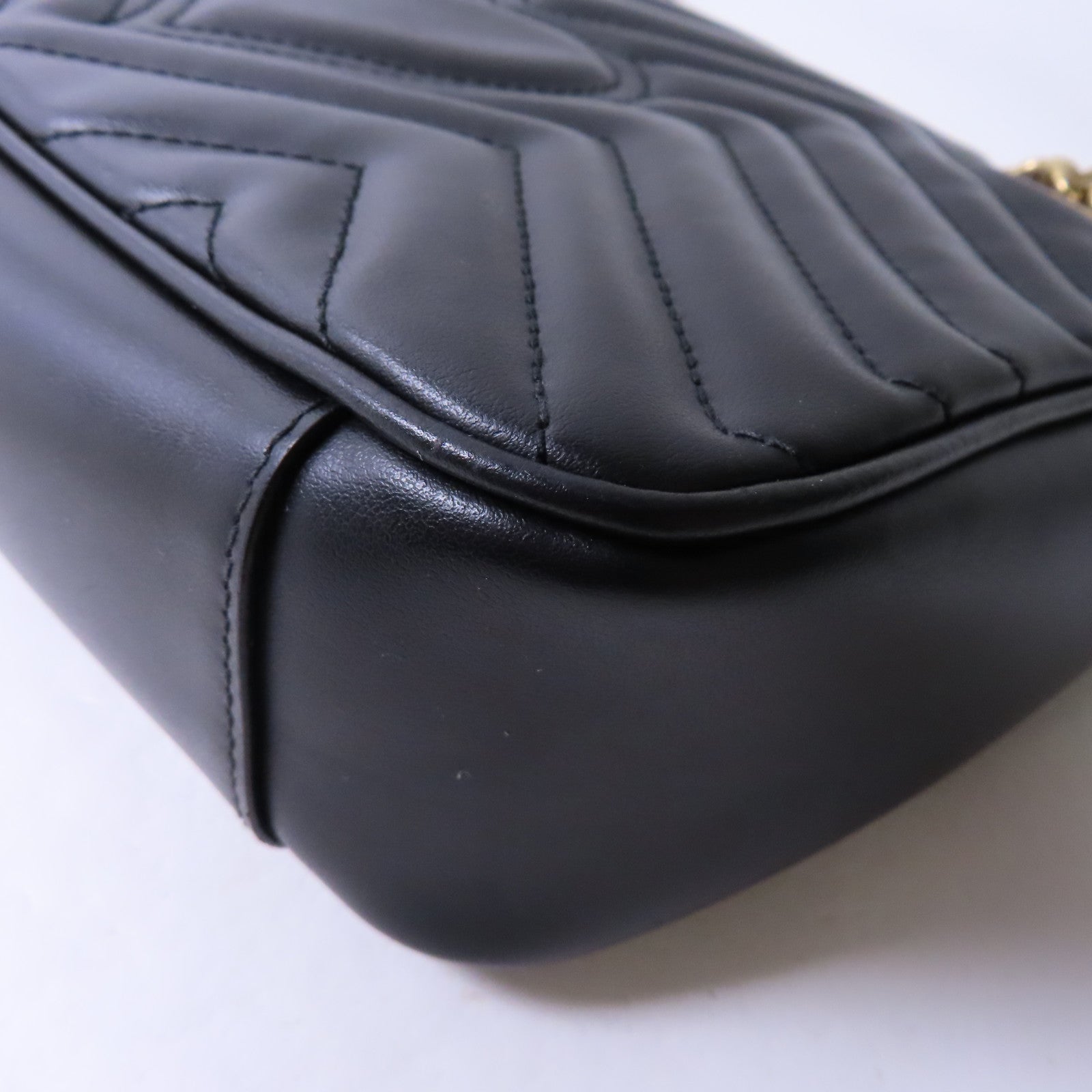 GUCCI 牛皮皮革GG Marmont Chain Shoulder Bag金扣鏈帶肩背袋黑色