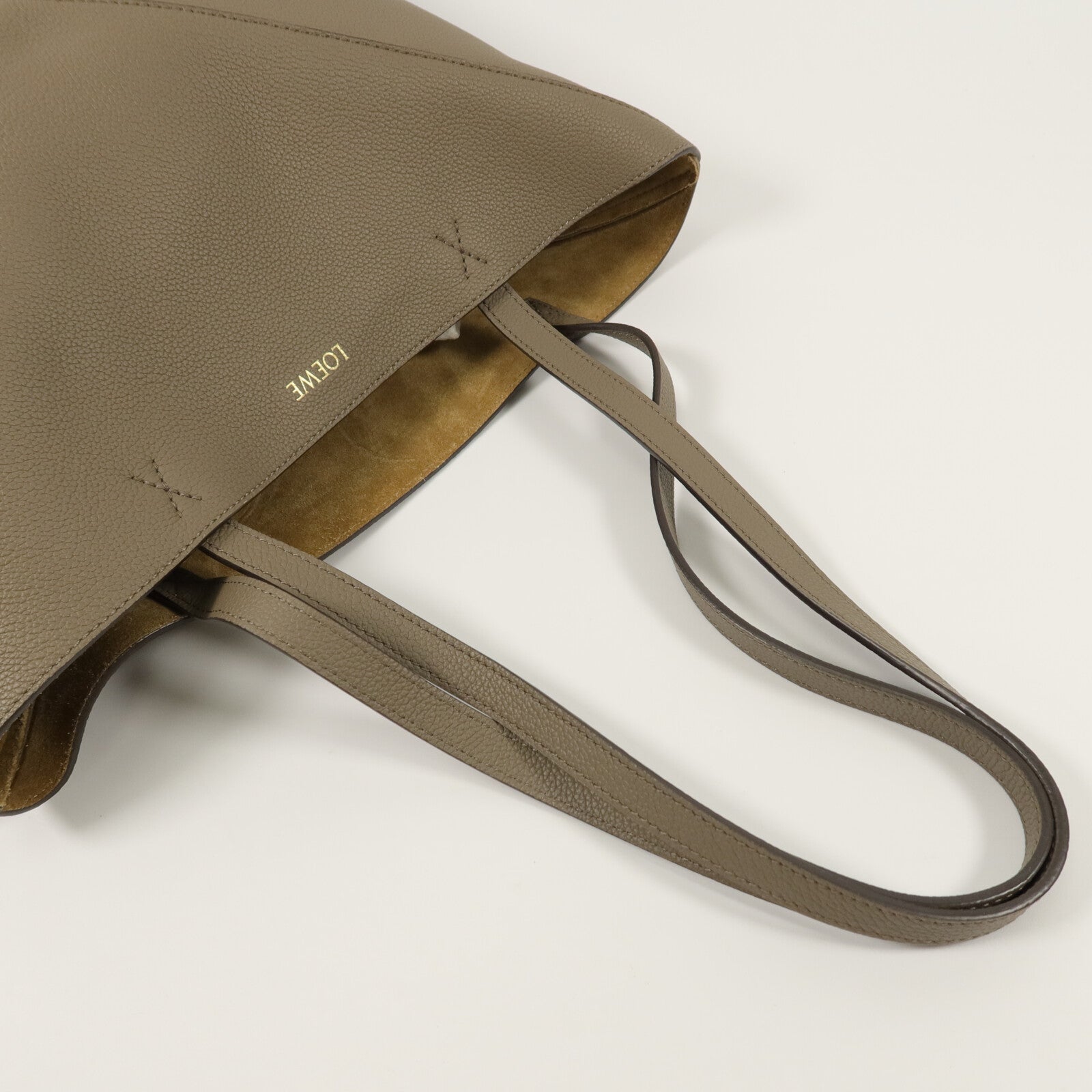 LOEWE 牛皮皮革Puzzle Fold Medium肩背袋