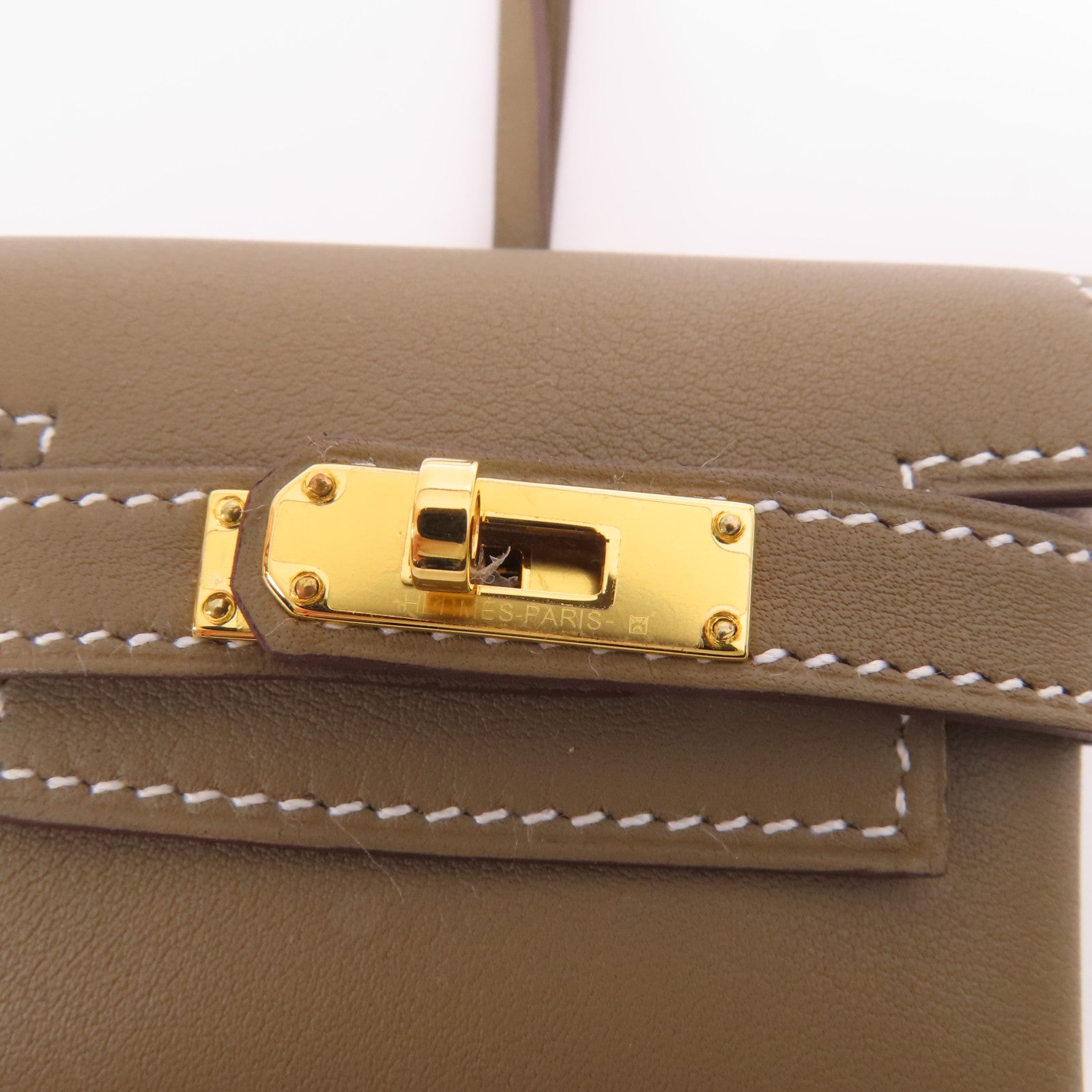 HERMES Swift皮革Kelly Festival Charm金扣掛飾Etoupe