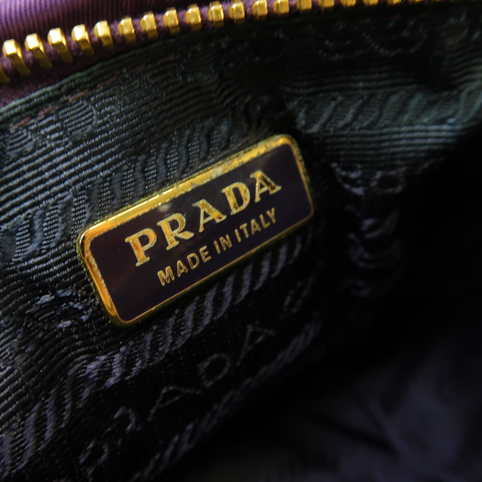 PRADA 尼龍Clutch Bag金扣手拿包紫色