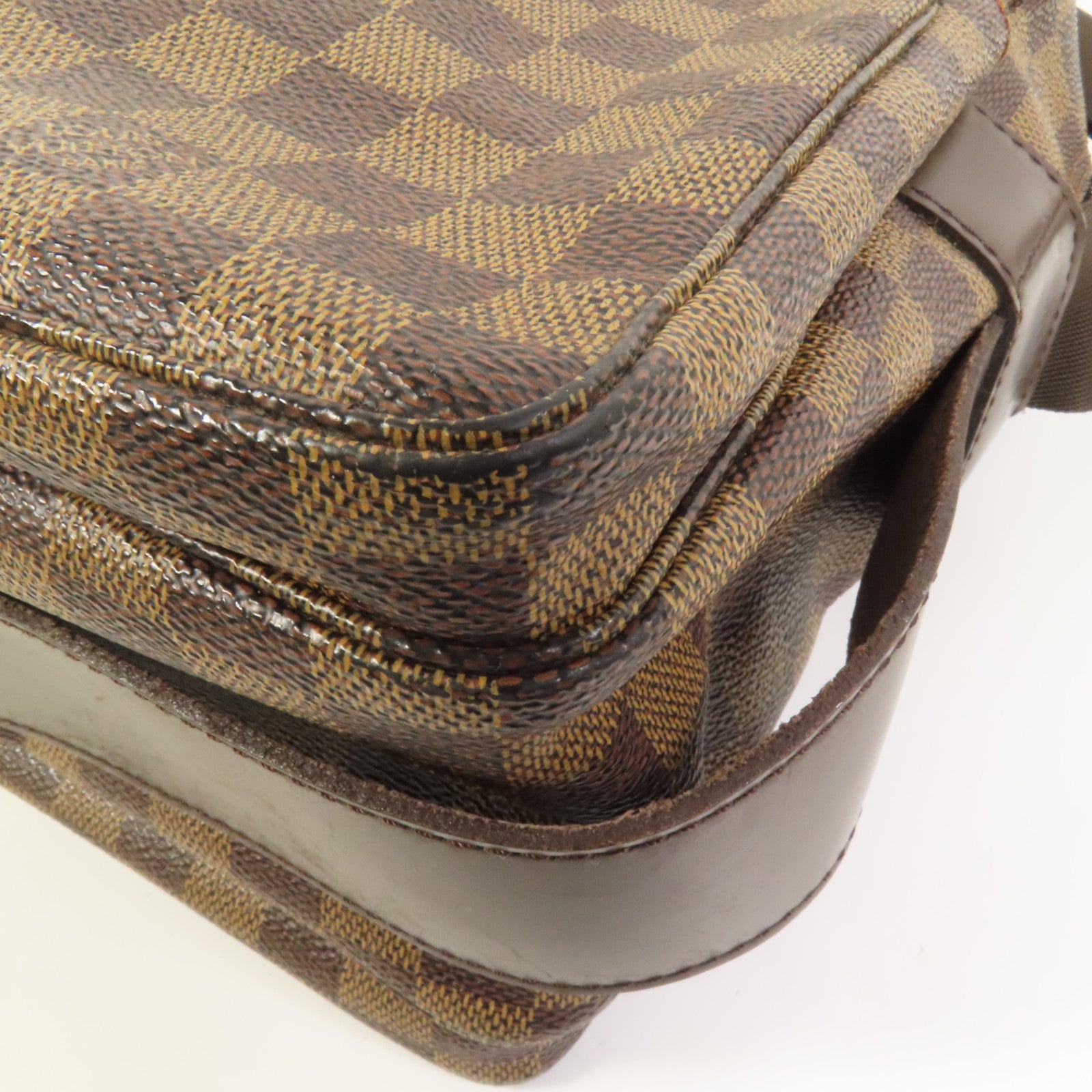 LOUIS VUITTON 【激減優惠】Damier Naviglio金扣肩背袋