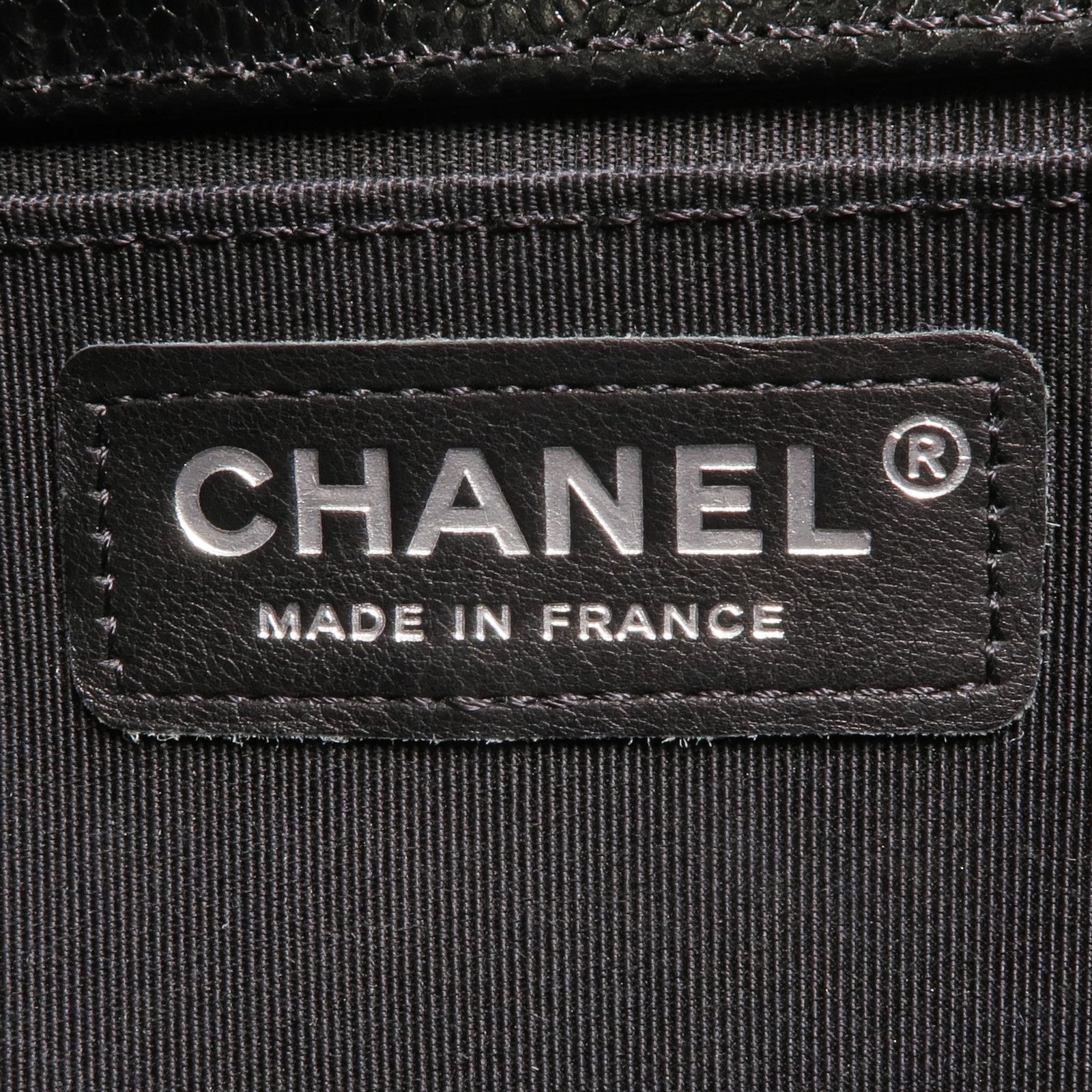 CHANEL 牛皮皮革Boy 25銀扣鏈帶肩背袋