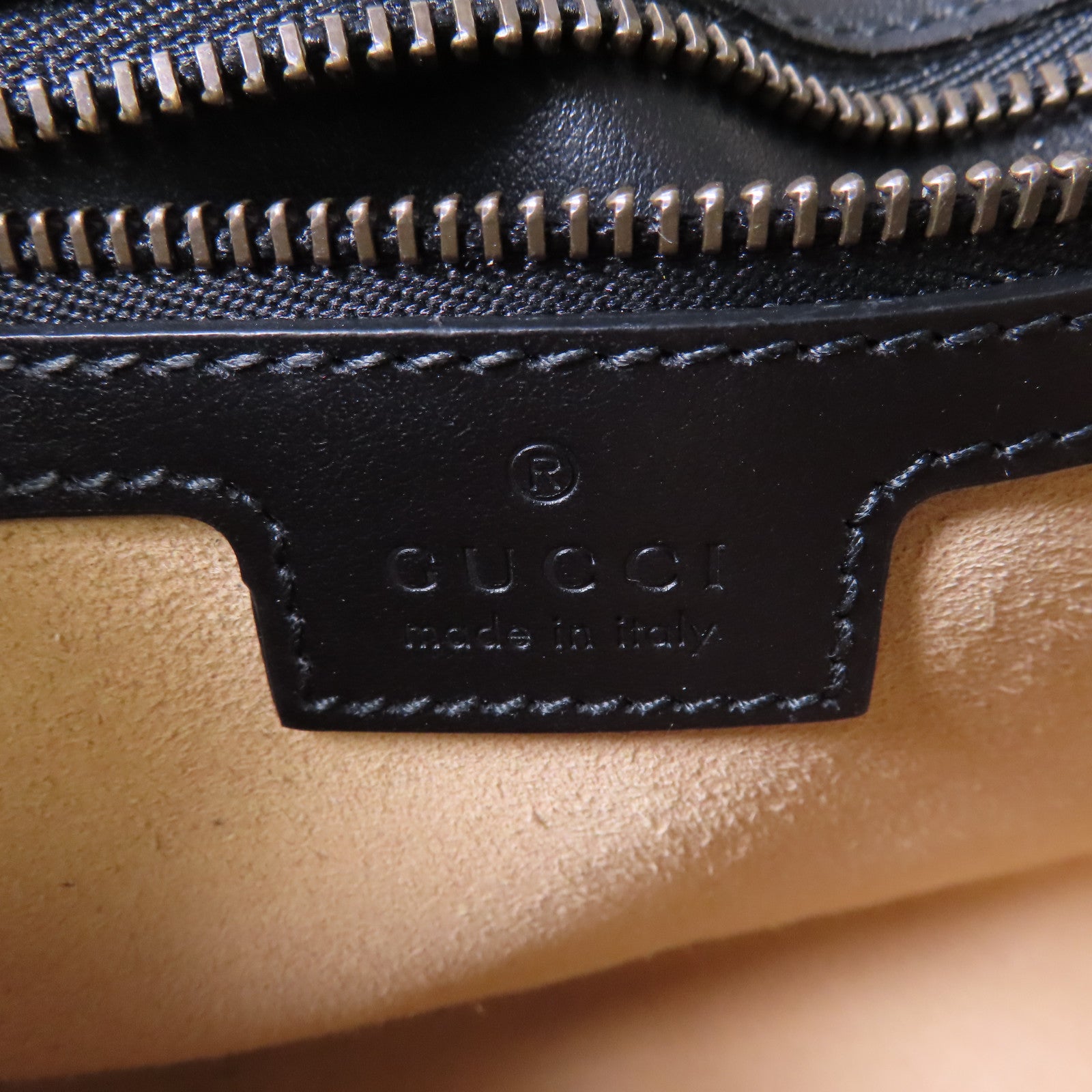 GUCCI 牛皮皮革GG Marmont Chain Shoulder Bag金扣鏈帶肩背袋黑色
