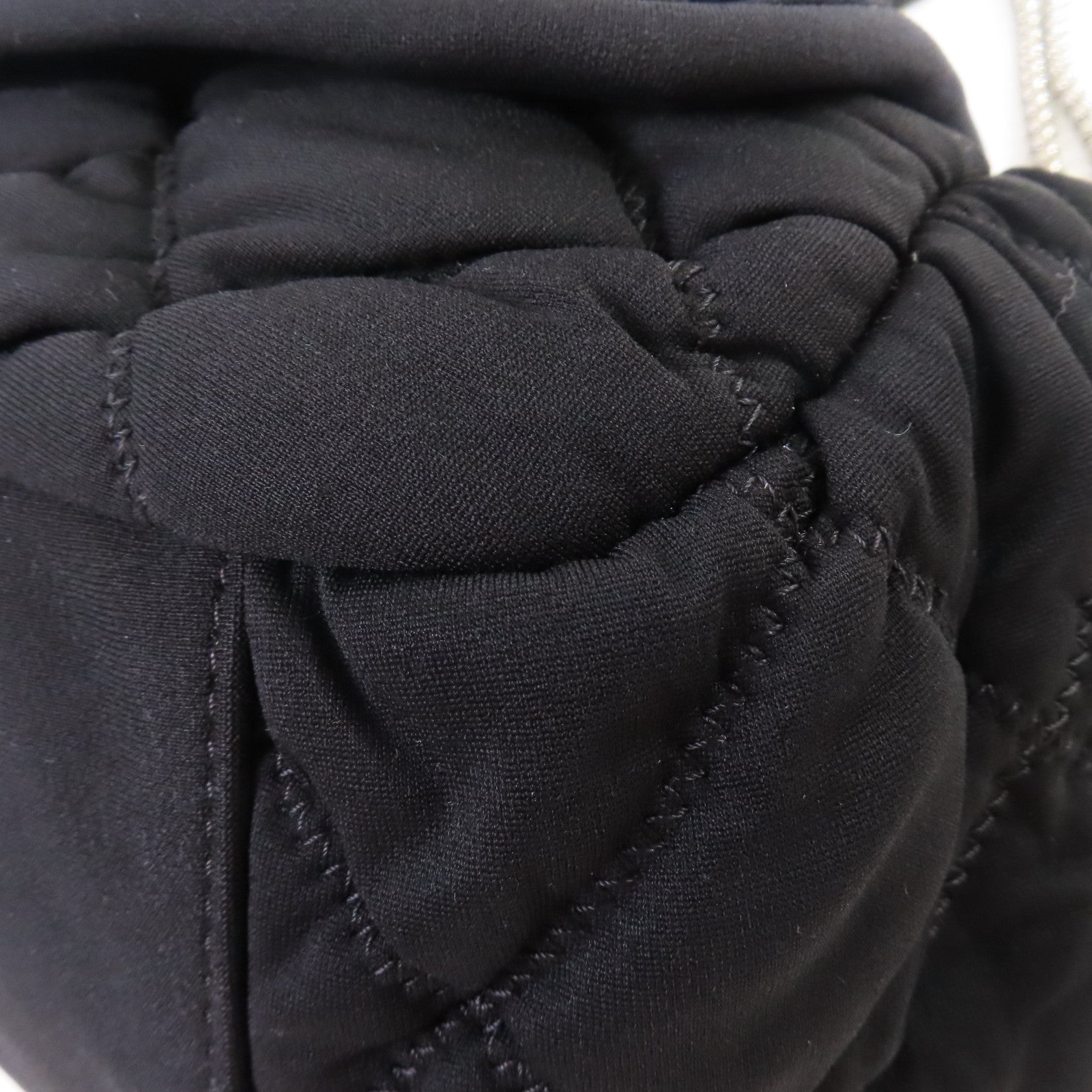 CHANEL 菱格布料Chain Shoulder Bag銀扣鏈帶肩背袋黑色