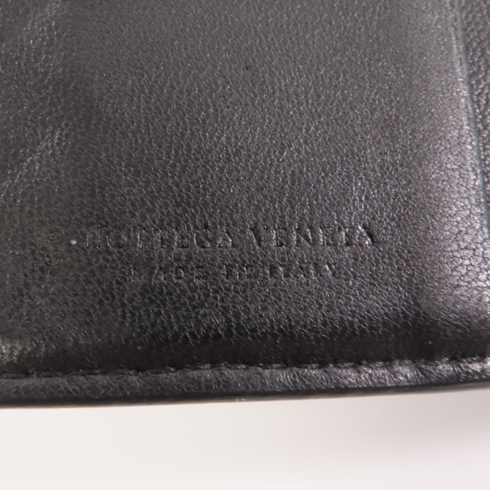 BOTTEGA VENETA 羊皮皮革Wallet金扣錢包黑色
