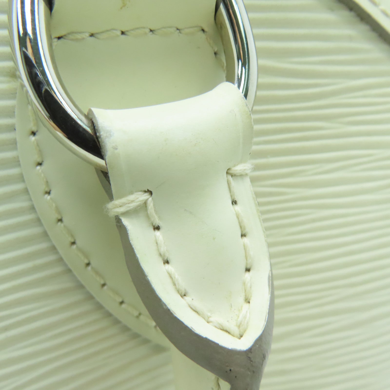 LOUIS VUITTON Epi Lockit Vertical Silver Buckle Handle Bag White