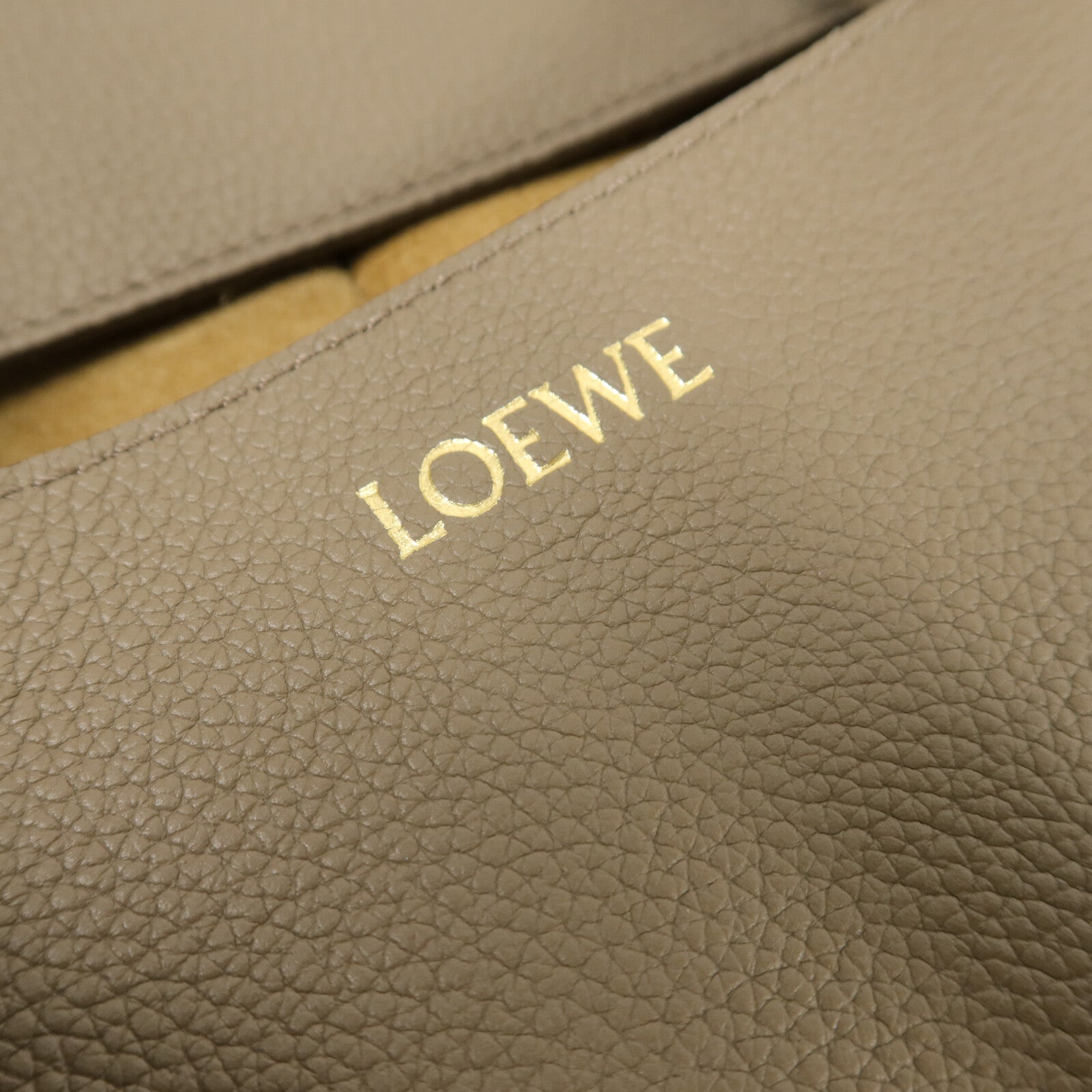 LOEWE 牛皮皮革Puzzle Fold Medium肩背袋