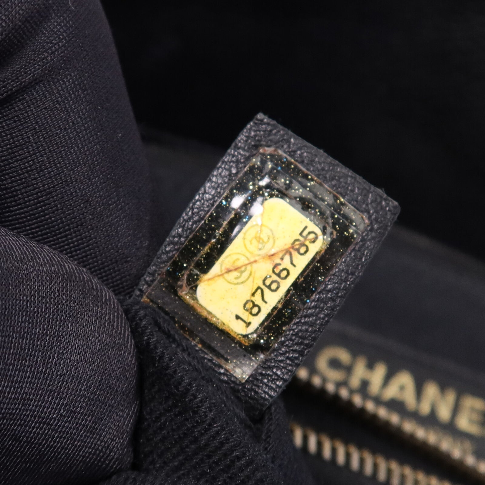 CHANEL 牛皮皮革Timeless CC金扣鏈帶肩背袋
