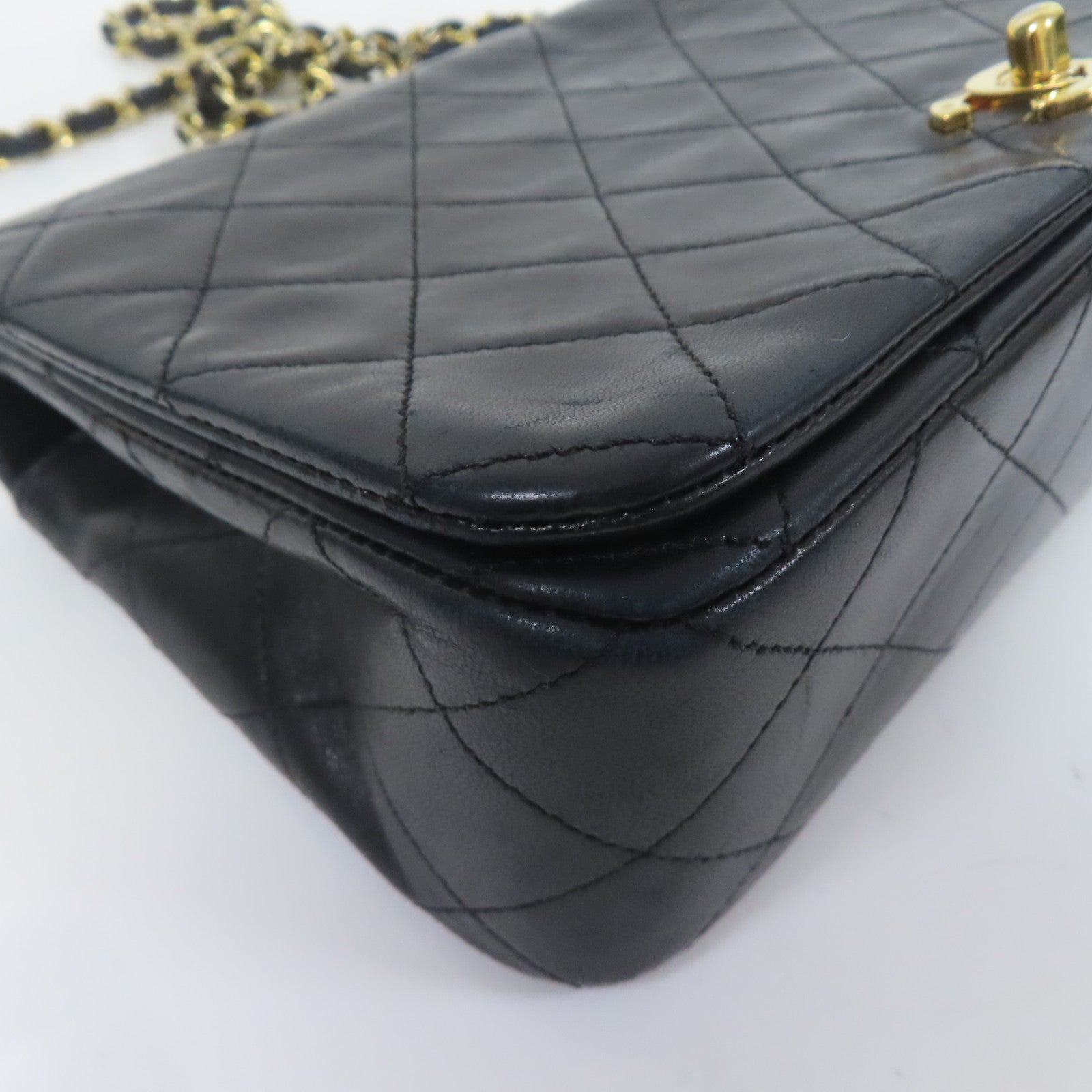 CHANEL CC GHW Vintage Shoulder Bag Lambskin Leather Black