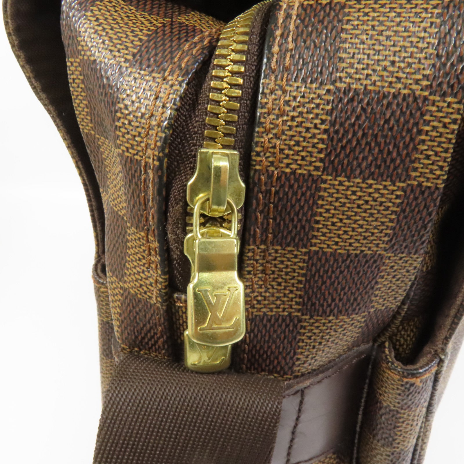 LOUIS VUITTON 【激減優惠】Damier Naviglio金扣肩背袋