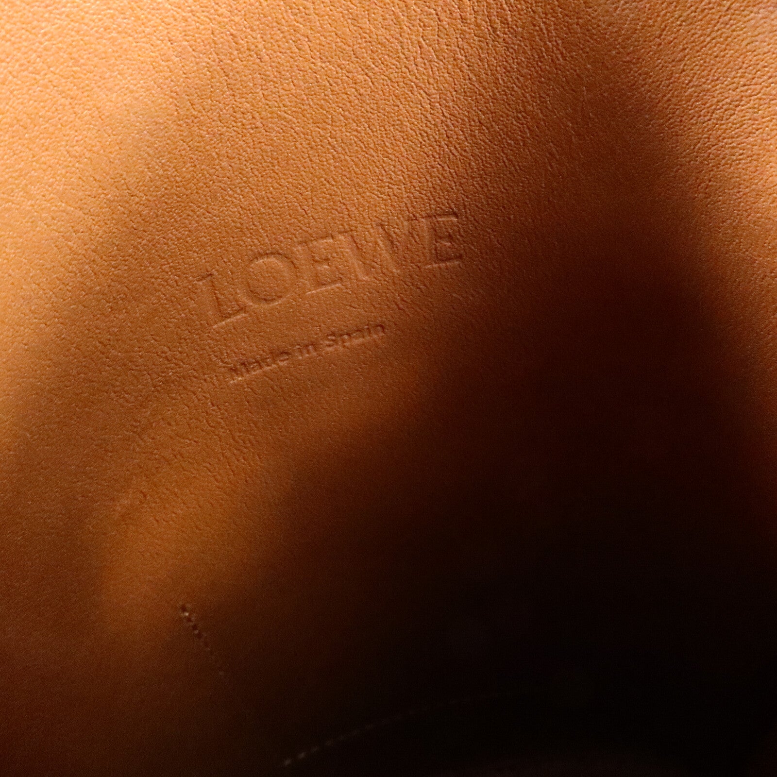 LOEWE 牛皮皮革Dice Pocket肩背袋