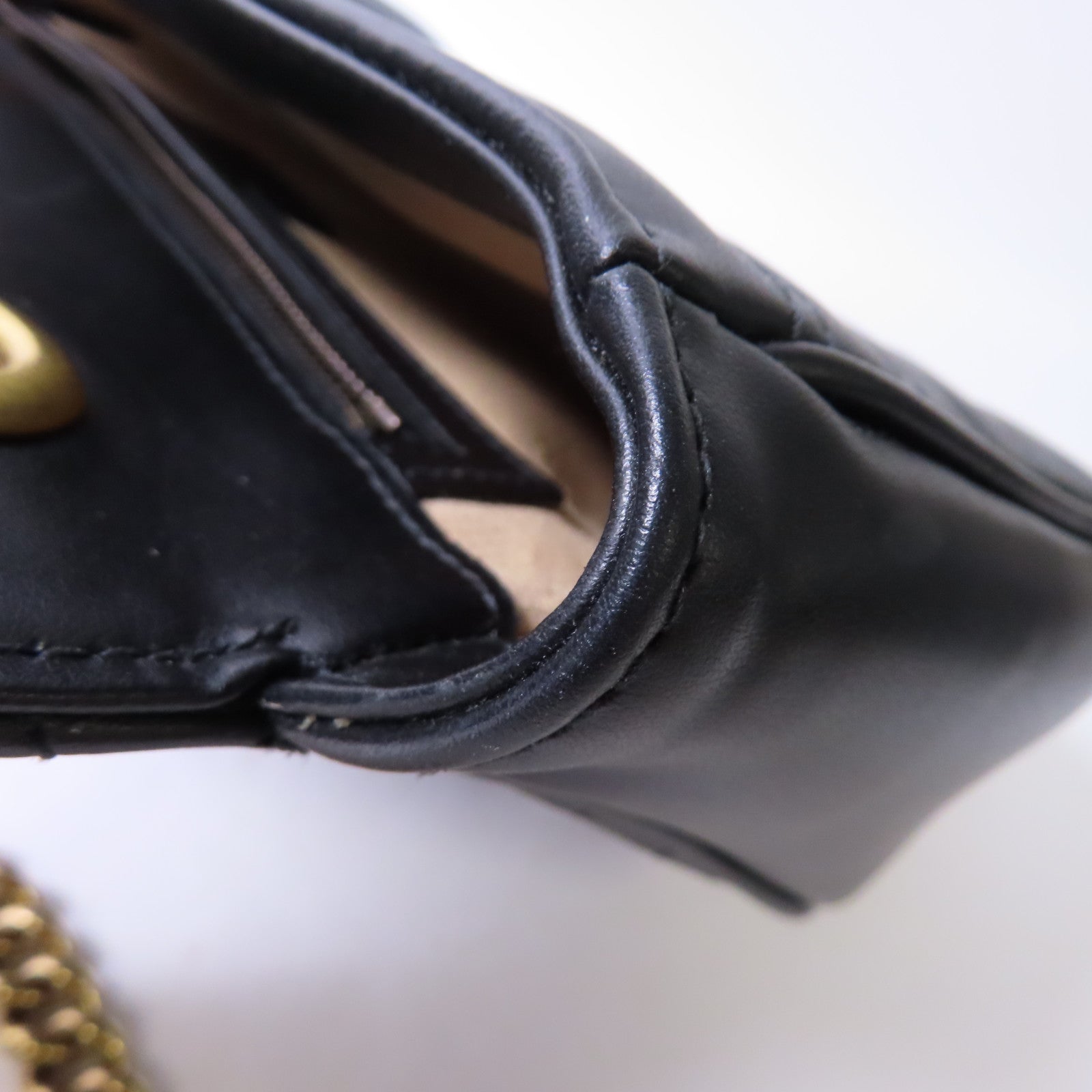 GUCCI 牛皮皮革GG Marmont Chain Shoulder Bag金扣鏈帶肩背袋黑色