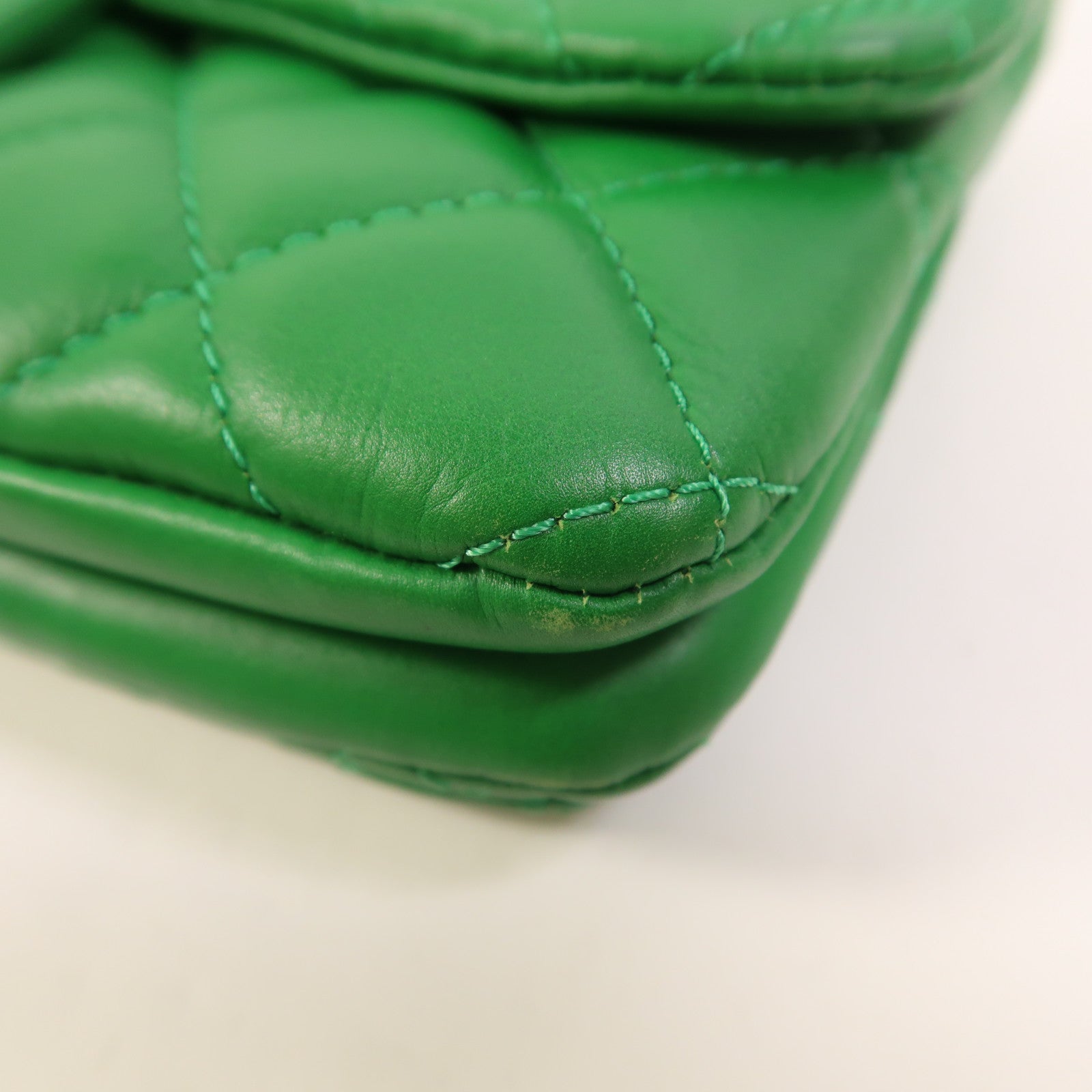 CHANEL 羊皮皮革Shoulder Bag銀扣鏈帶肩背袋